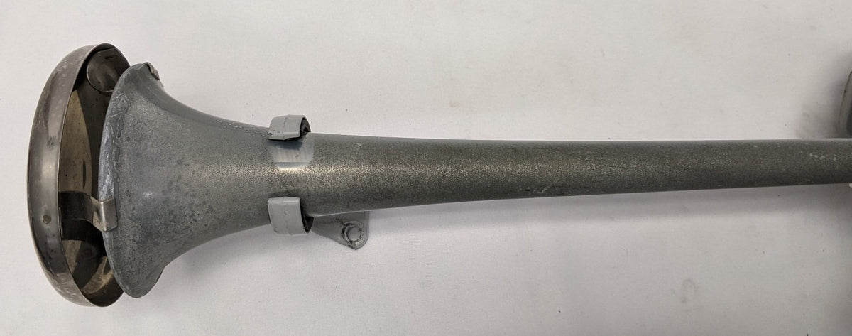 Hadley 14" Chrome Air Horn 22-58122-000 | Used