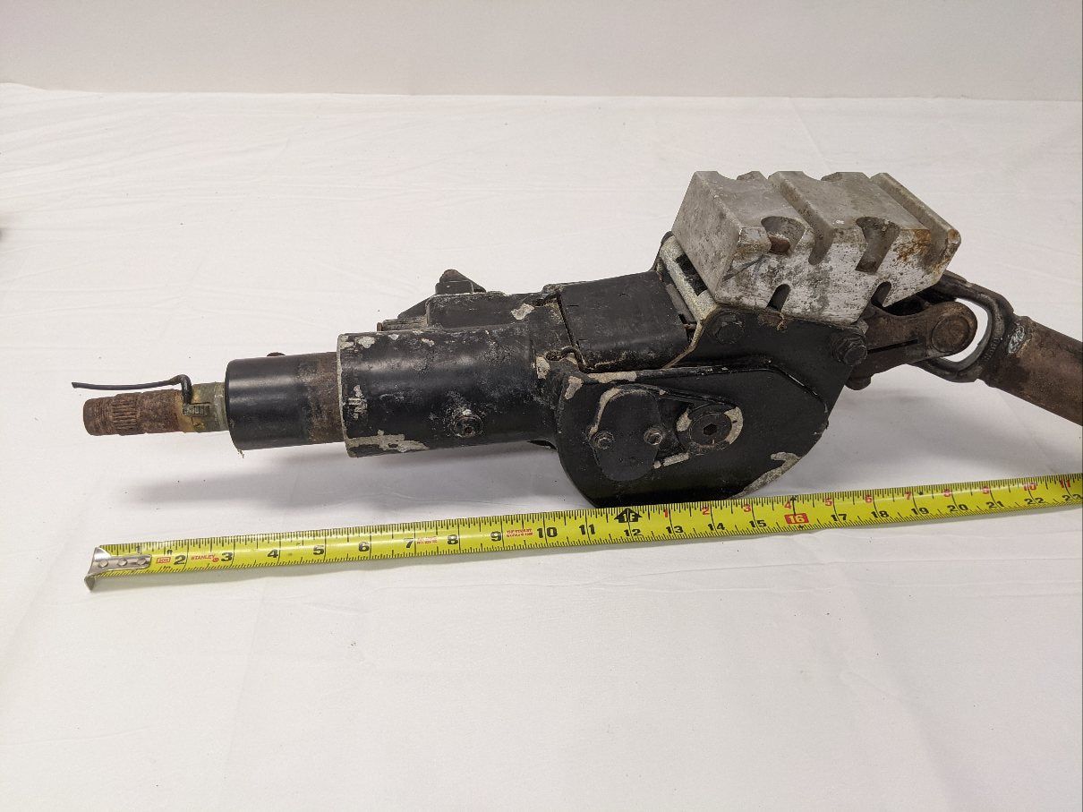 Damaged Freightliner FLD Steering Column w/ Linkage
