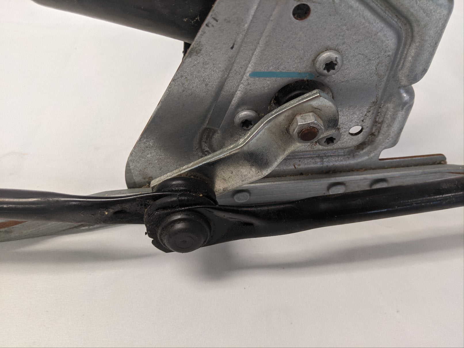 Used Freightliner M2 106 Windshield Wiper Linkage w/ Motor - P/N  A22-67905-000