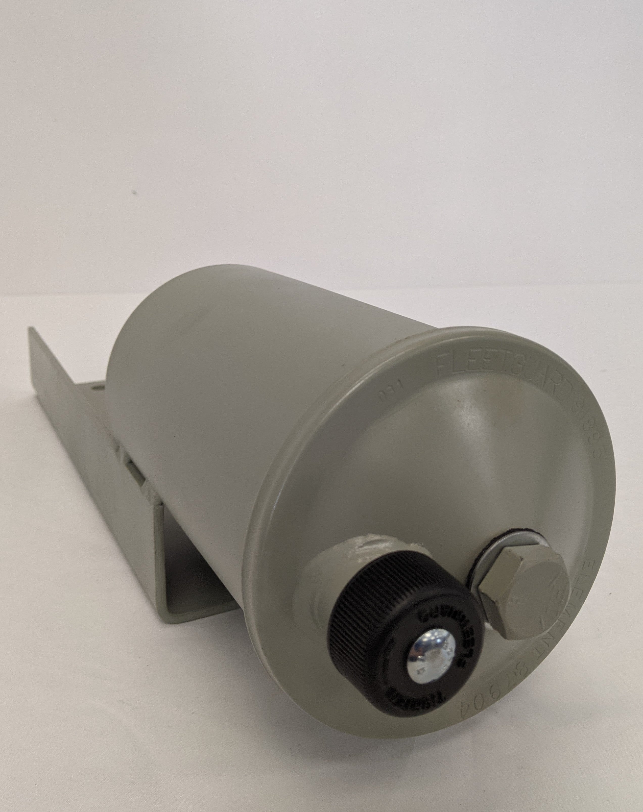 New Freightliner Fleetguard 2QT Power Steering Reservoir - P/N FG 91895B (10145314865468)