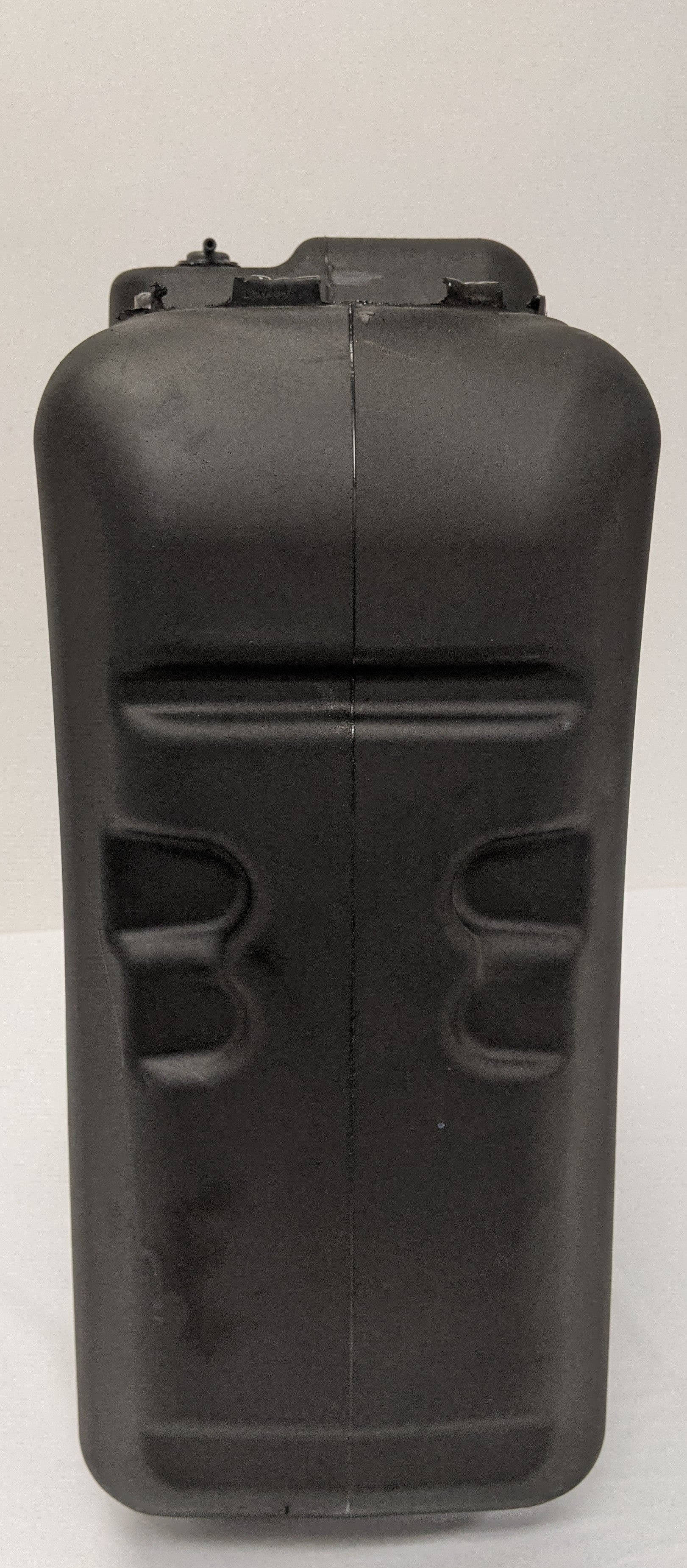 Freightliner 13 Gallon Remote Fill DEF Tank - P/N 04-33149-000 (6700462080086)