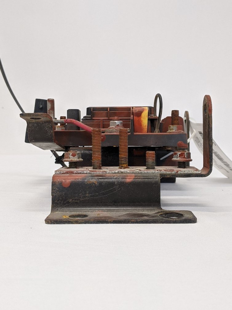 Used Freightliner PNDB Junction Box Module w/ Bracket - P/N A06-72138-010