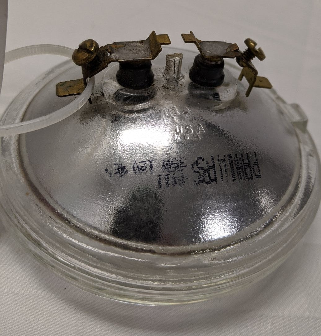 Phillips Single Filament Sealed Beam Utility Lamp - P/N PLC 4411