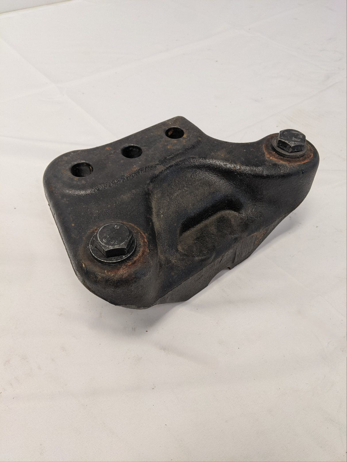 Freightliner M2 RH Front Spring Hanger Mounting Bracket -P/N 16-18288-003