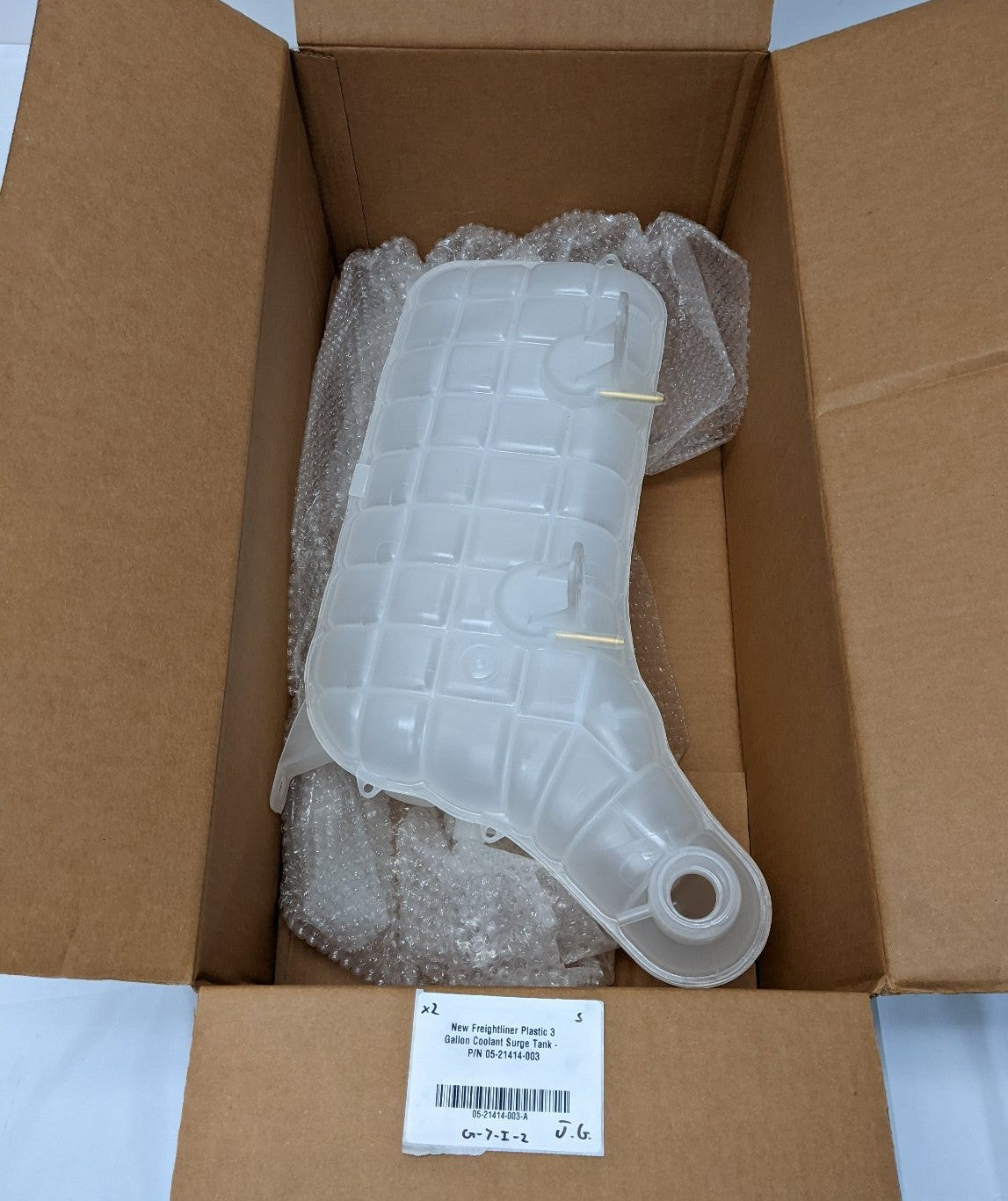 Freightliner 3-Gallon Coolant Surge Tank 05-21414-003
