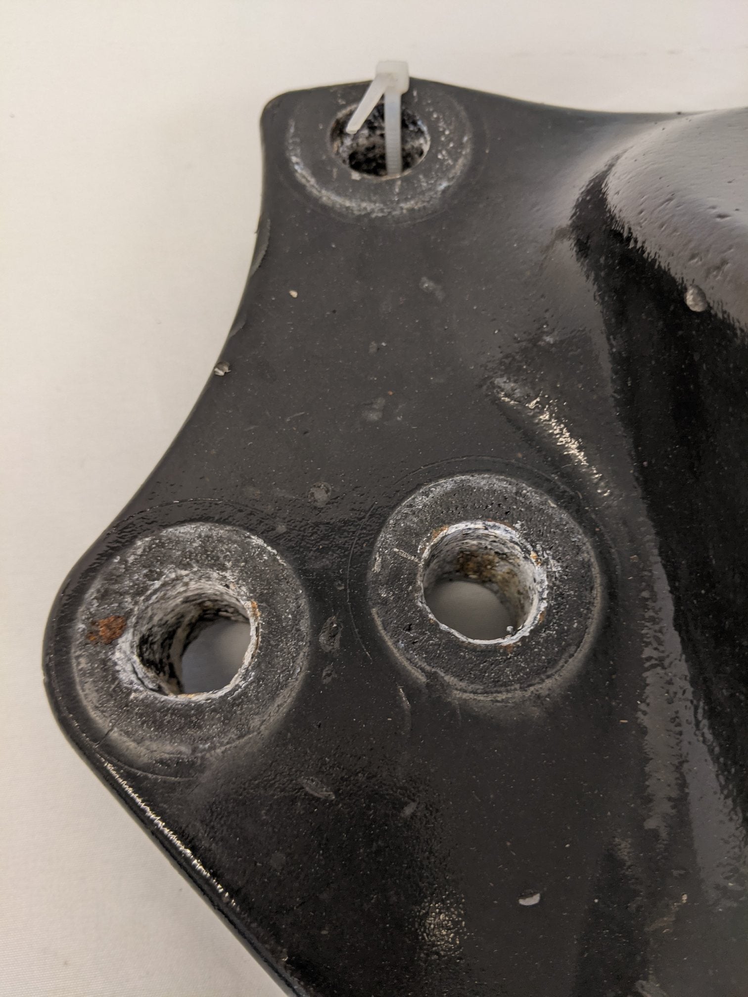 Used Freightliner Cascadia P3 Airliner Spring Hanger Bracket - P/N 16-14031-001