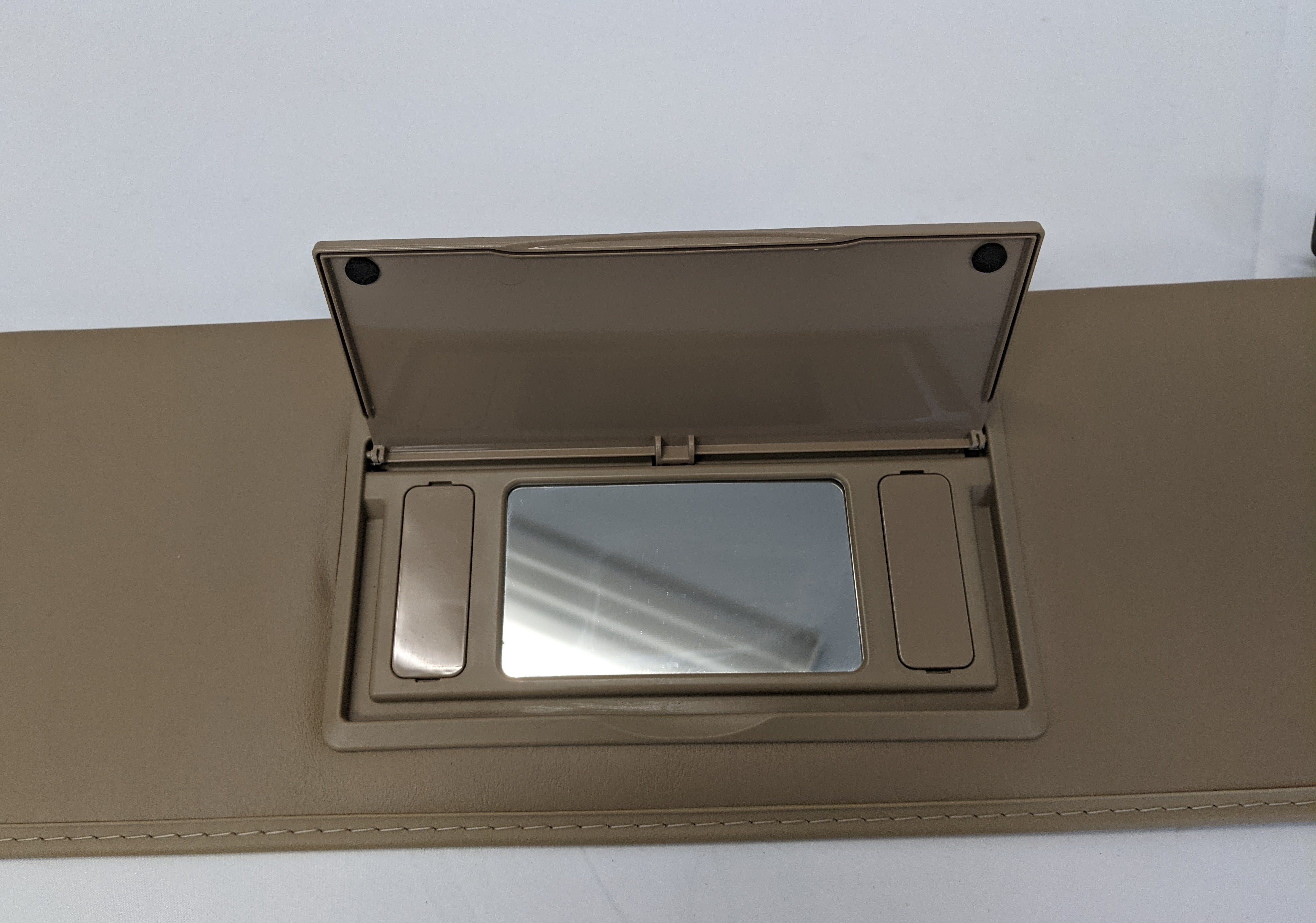 New Freightliner Flex Right Hand Side With Mirror Sun Visor - P/N A22-68488-005 (10140147876156)