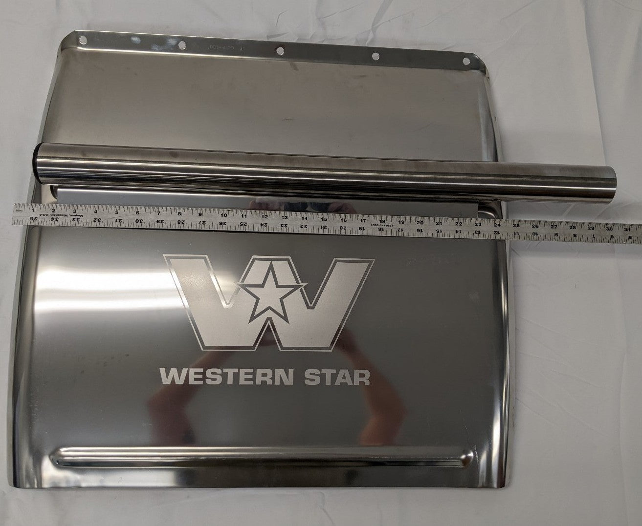 *RH & LH Set* New Western Star Standard Chrome Quarter Fenders - P/N SP211WSWC2