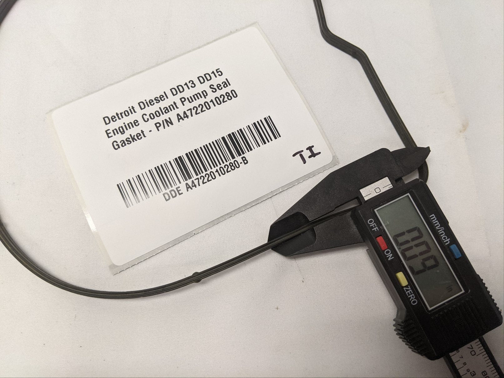 Detroit Diesel DD13 DD15 Engine Coolant Pump Seal Gasket - A4722010280