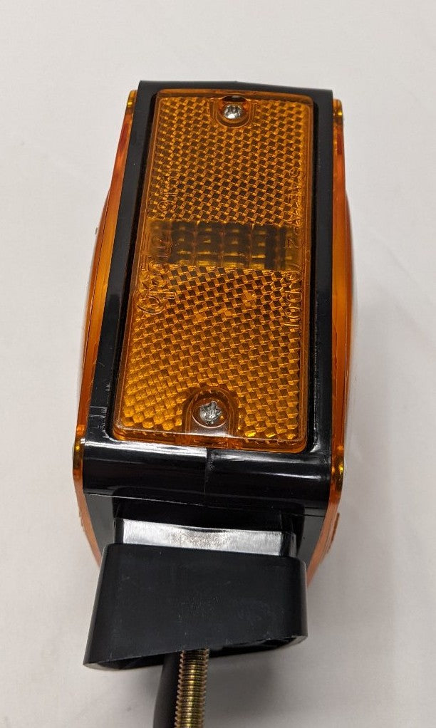 Freightliner LH Front Fender Turn Signal Light | A06-59937-000