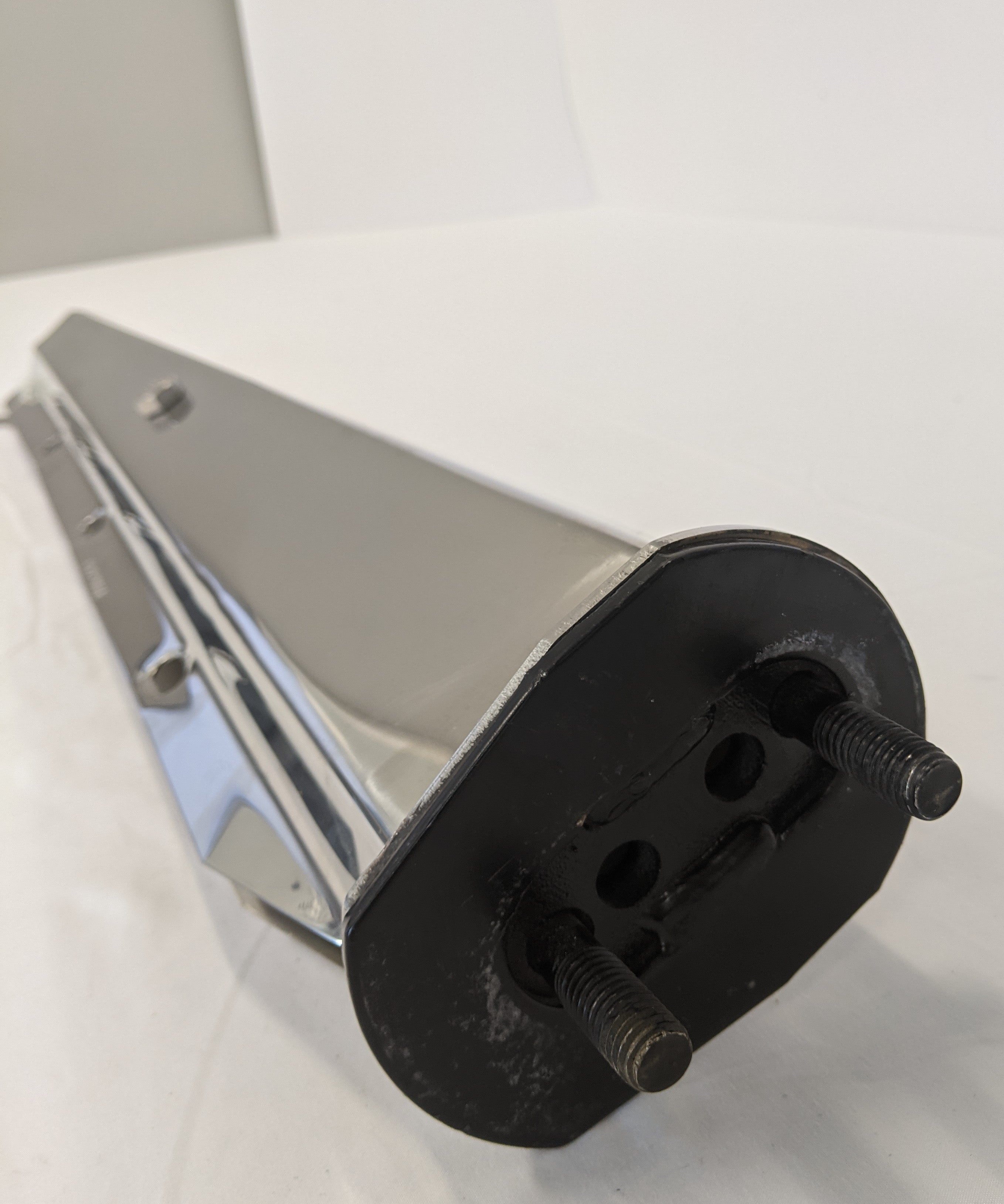 Freightliner Mud Flap Tapered Bracket Plain - P/N: 22-74005-000