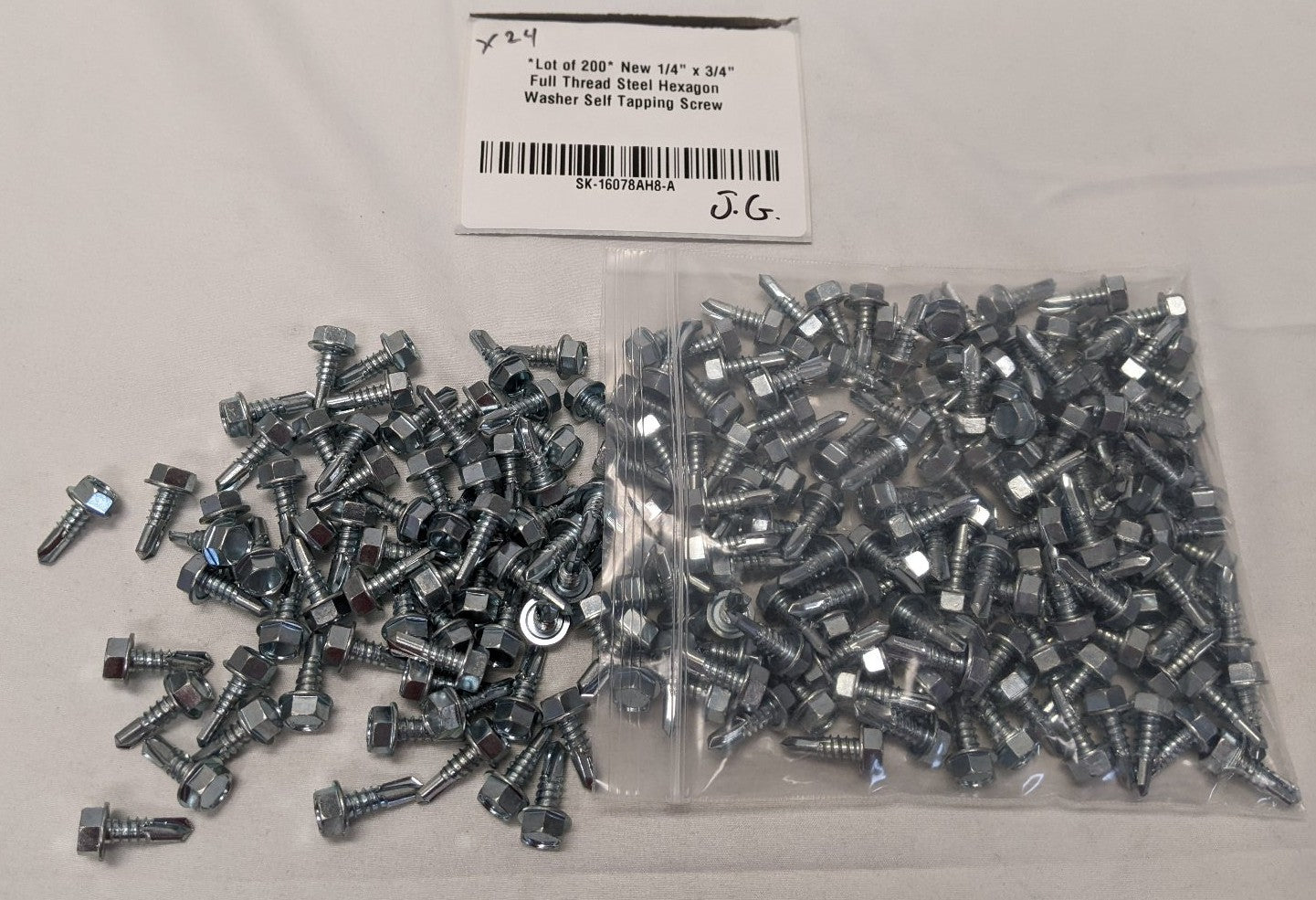 *Lot of 200* New 1/4" x 3/4" Full Thread Steel Hexagon Washer Self Tapping Screw