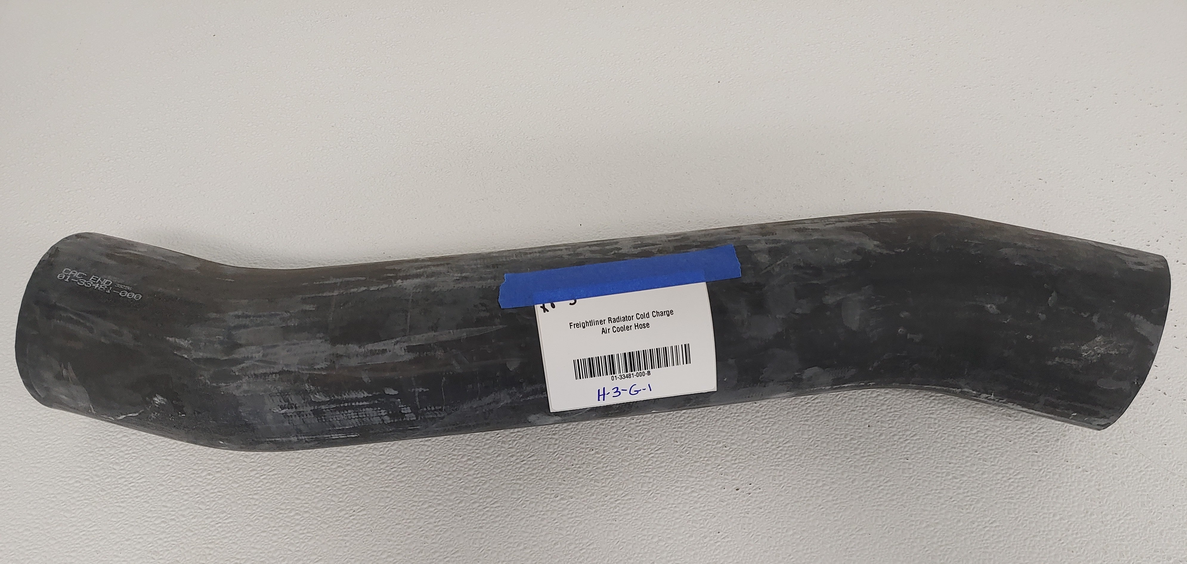 Freightliner Radiator Cold Charge Air Cooler Hose - P/N  01-33481-000 (6817817133142)
