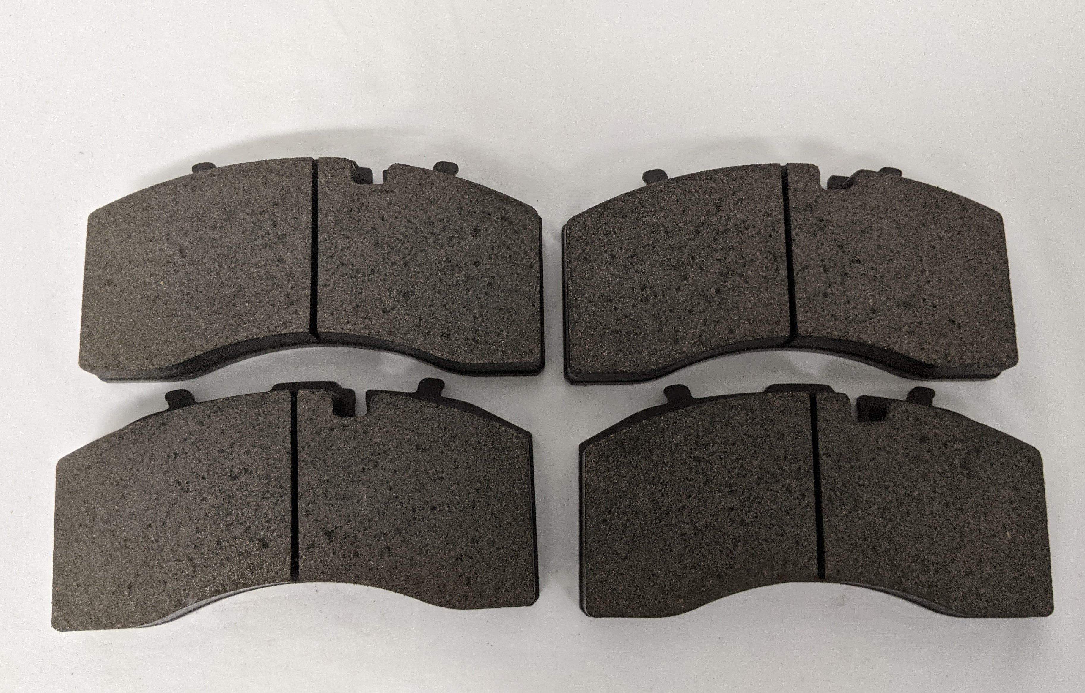 Bendix ADB22X Front Air Disc Brake Pad Kit - P/N BW K109113 (9902151893308)