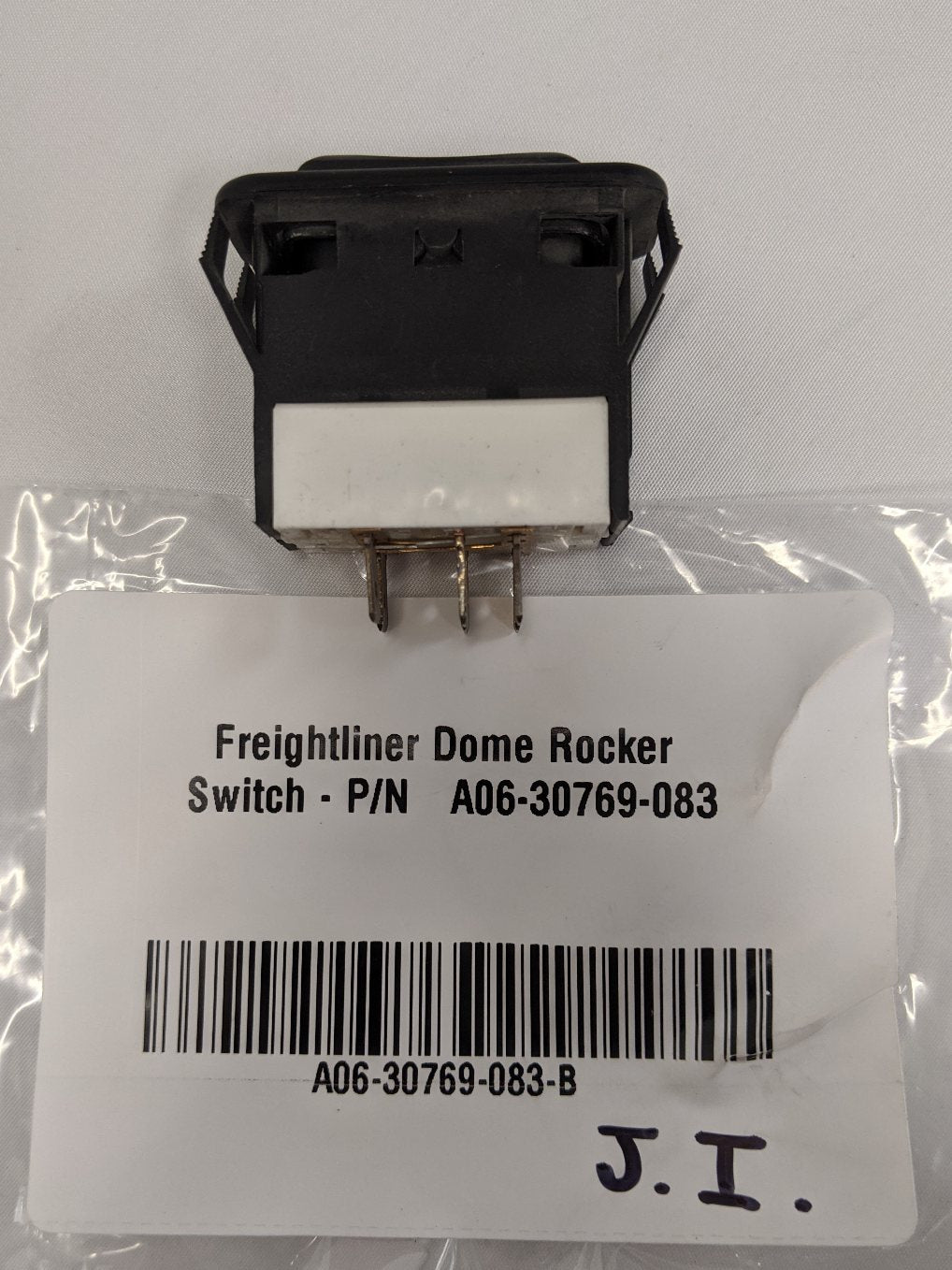 Freightliner Dome Rocker Switch - P/N   A06-30769-083