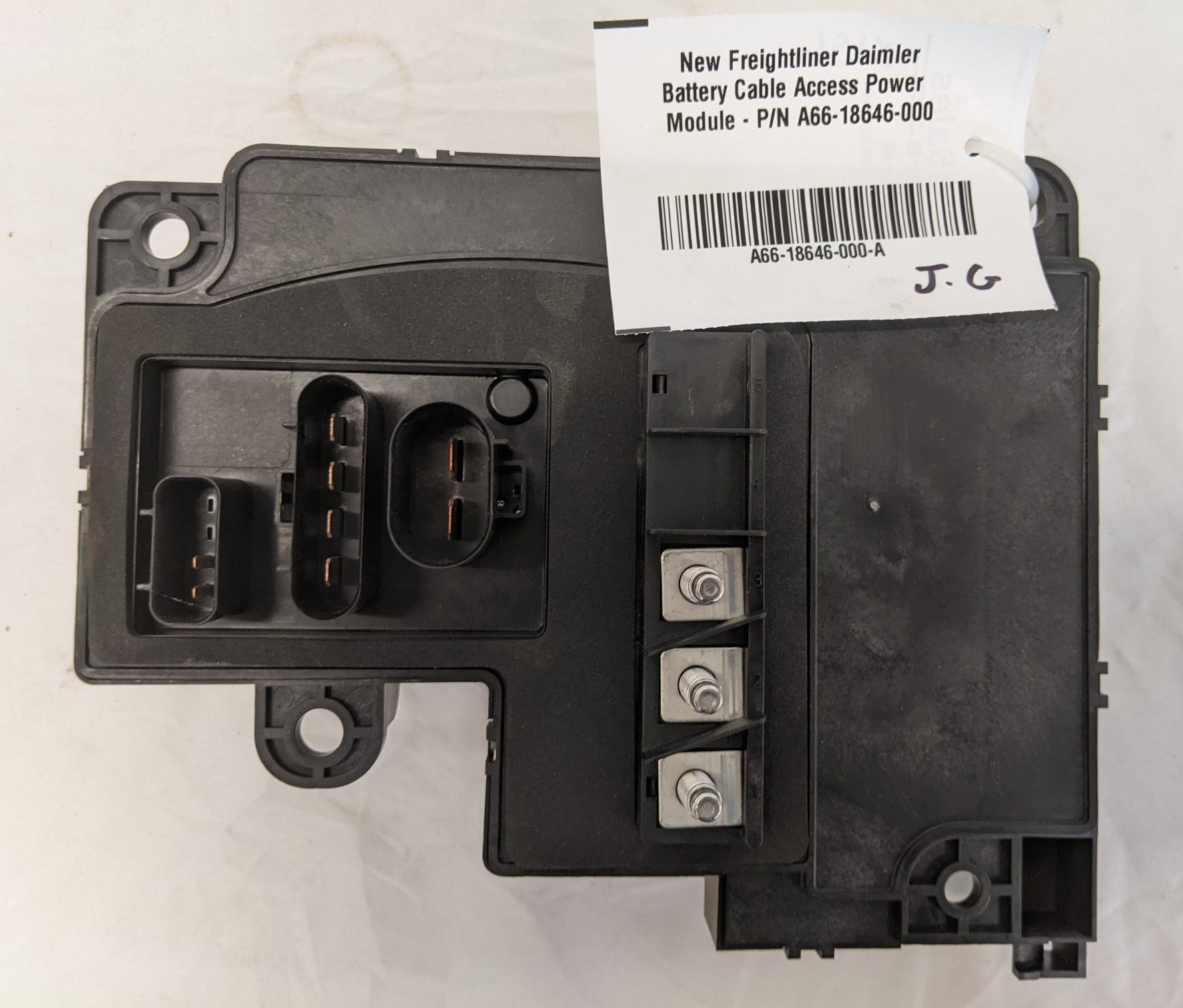 New Freightliner Daimler Battery Cable Access Power Module - P/N A66-18646-000 (10168287134012)
