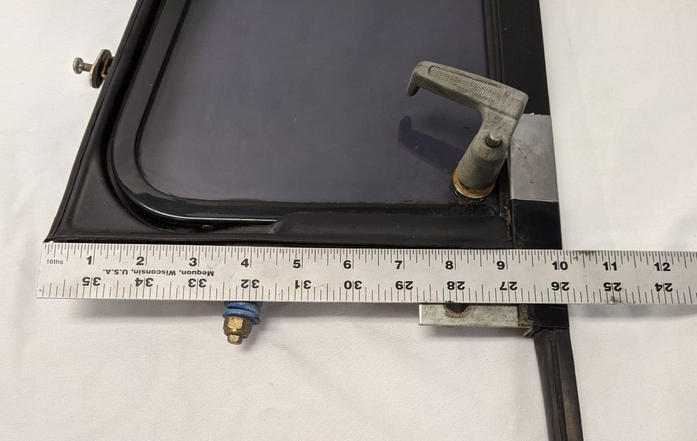 Used Freightliner FLD Classic RH Tinted Vent Window - P/N A18-17428-007