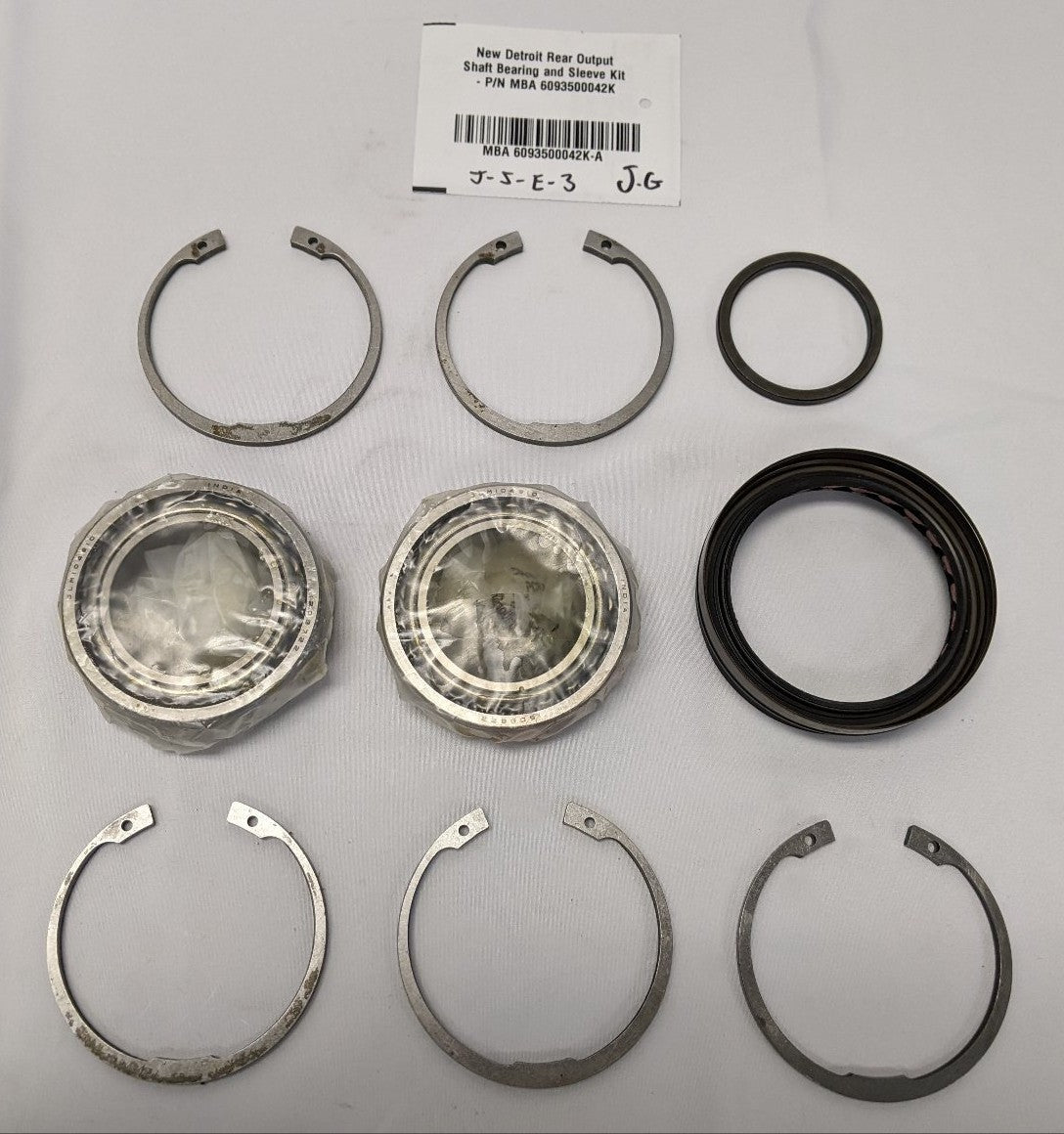 Detroit Rear Output Shaft Bearing & Sleeve Kit MBA 6093500042K