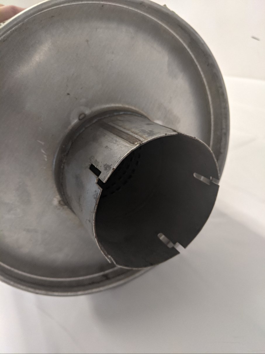 Freightliner 11" OD Horizontal Muffler 4" Inlet | 04-19936-000