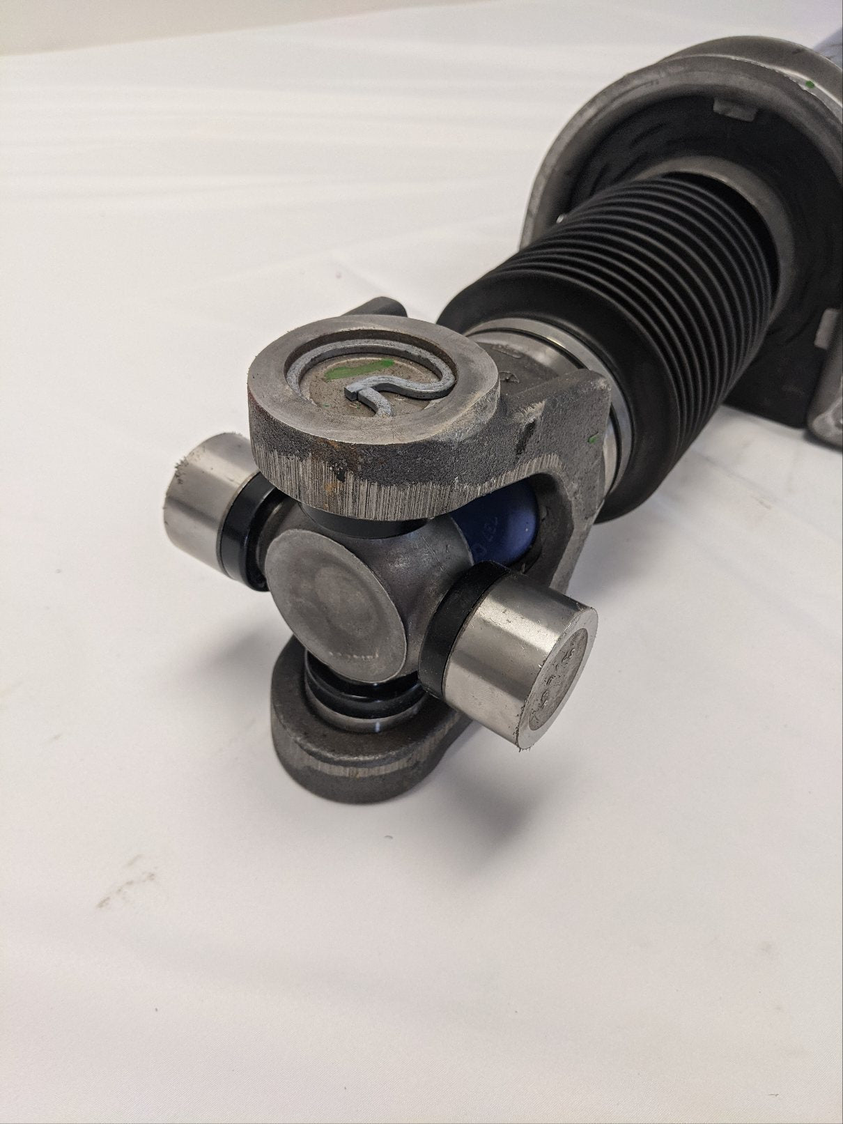 Spicer 48" Drive Shaft w/ On-Board Midship Drive Line - P/N A0912057480