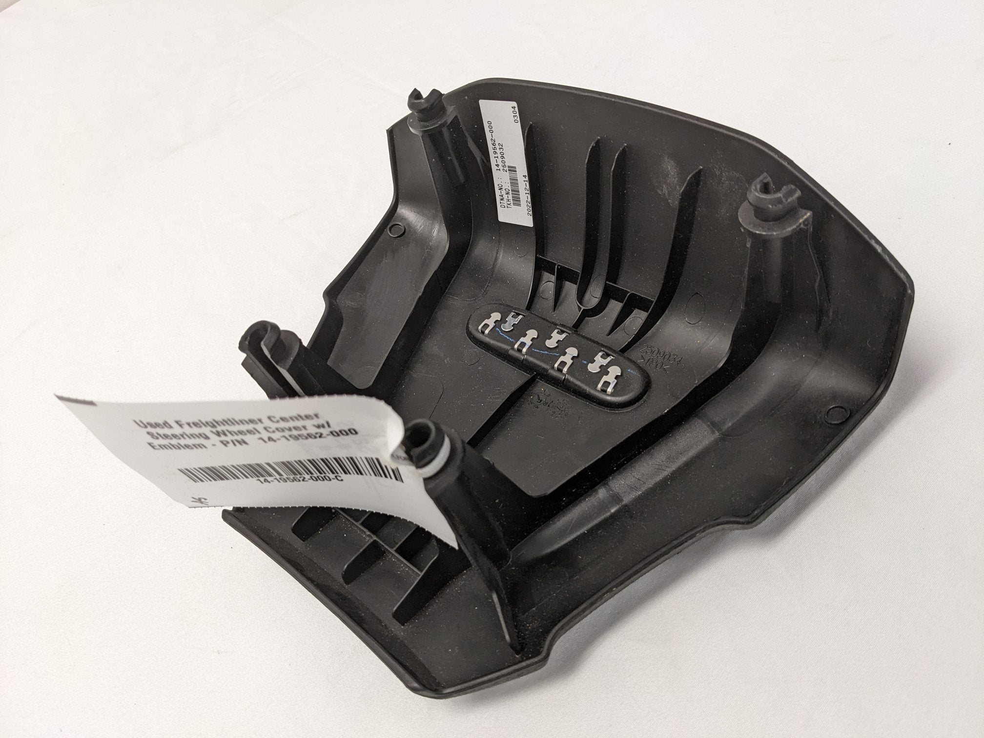 Freightliner Center Steering Wheel Cover -Dk. Gray -P/N 14-19562-000