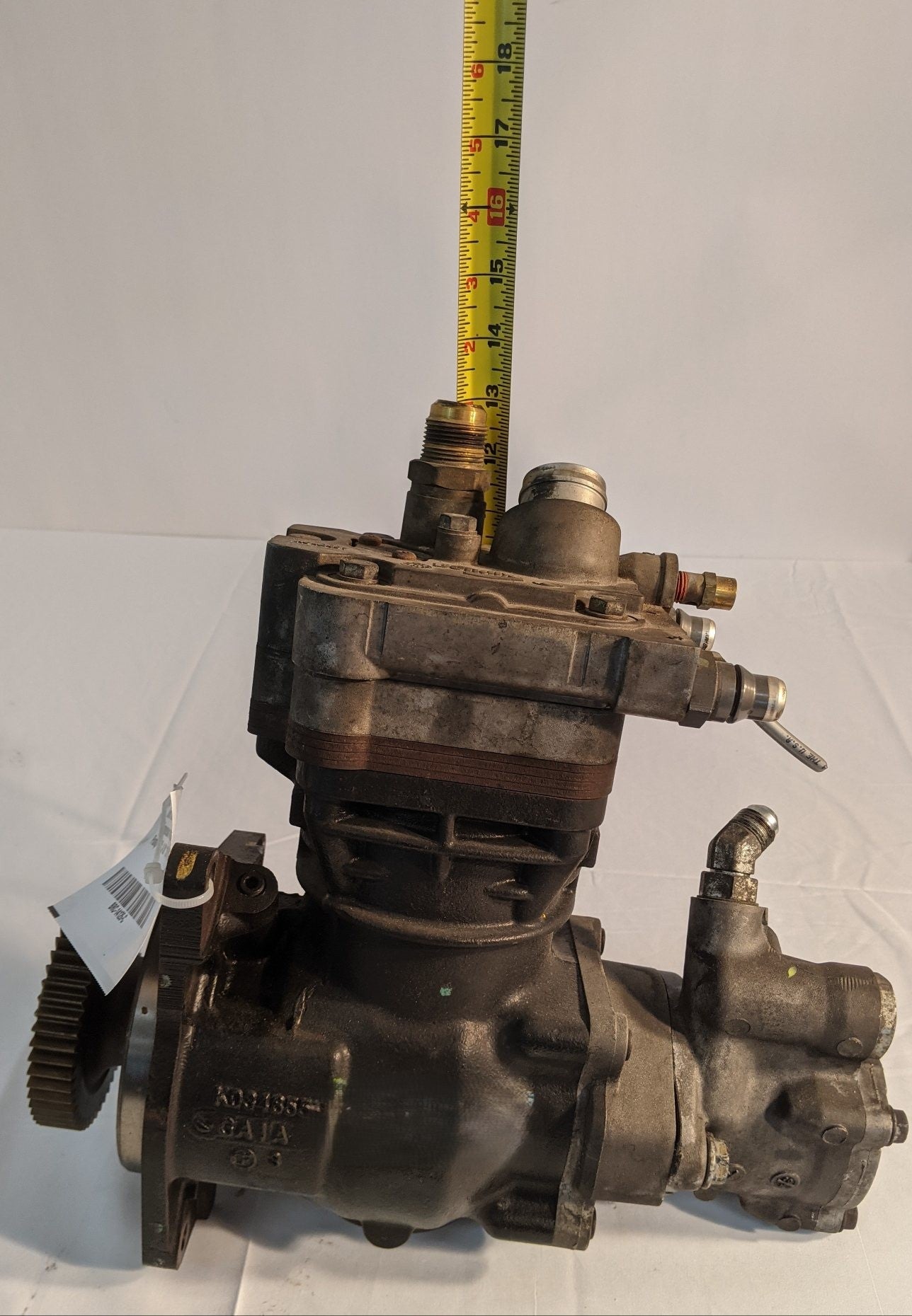 Used Detroit DD15 HDEP Air Compressor w/ Steering Pump - P/N: A 001 130 49 15