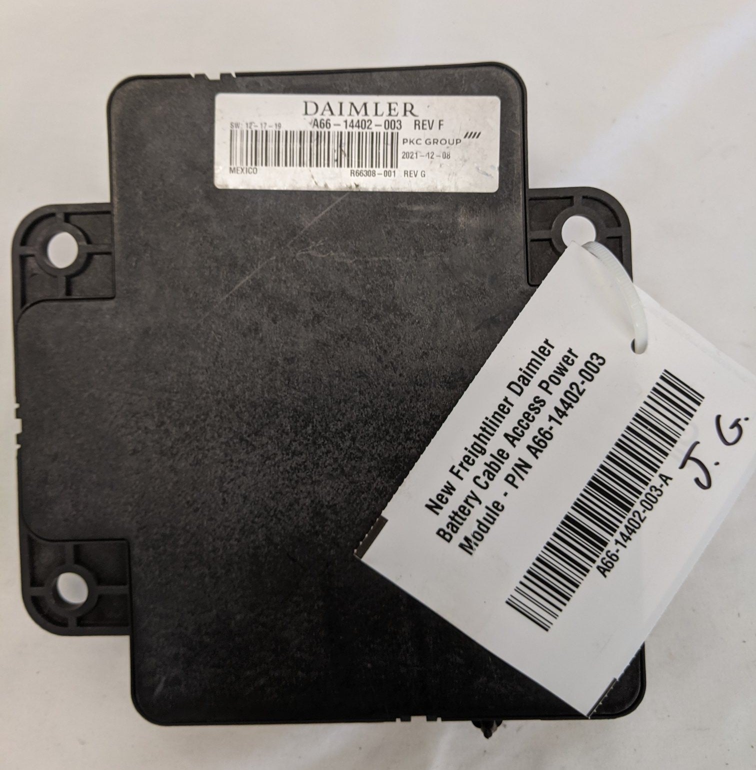 New Freightliner Daimler Battery Cable Access Power Module - P/N A66-14402-003 (10173267870012)