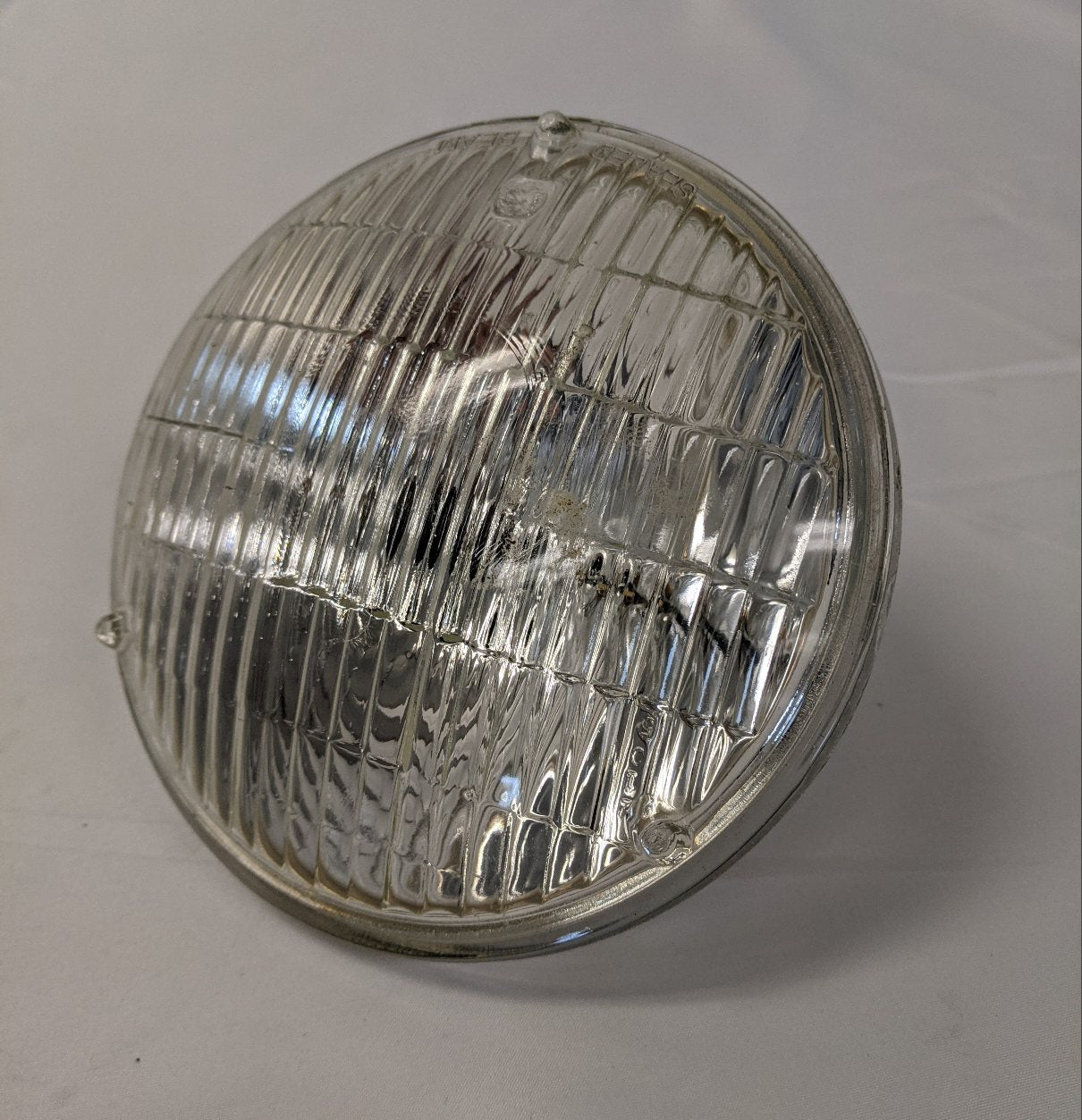 Wagner 28V Sealed Beam Halogen Light Bulb - P/N H4880