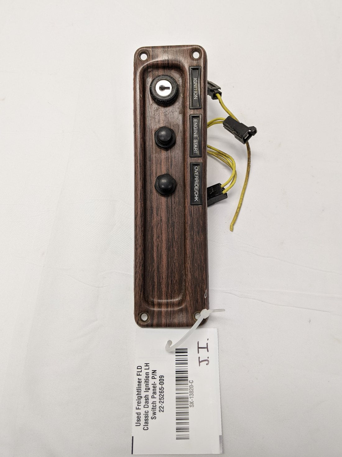 Used Freightliner FLD Classic Dash Ignition LH Switch Panel- P/N 22-25265-009