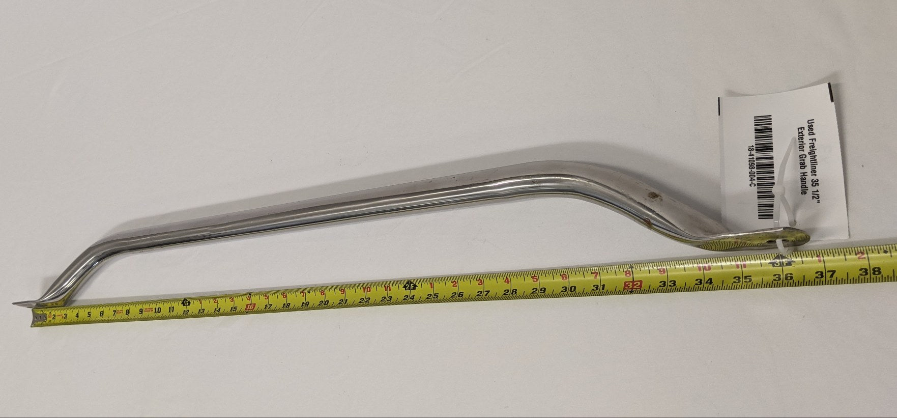 Used Freightliner 35 1/2"  Exterior Grab Handle - P/N  18-41098-004 (6747202322518)