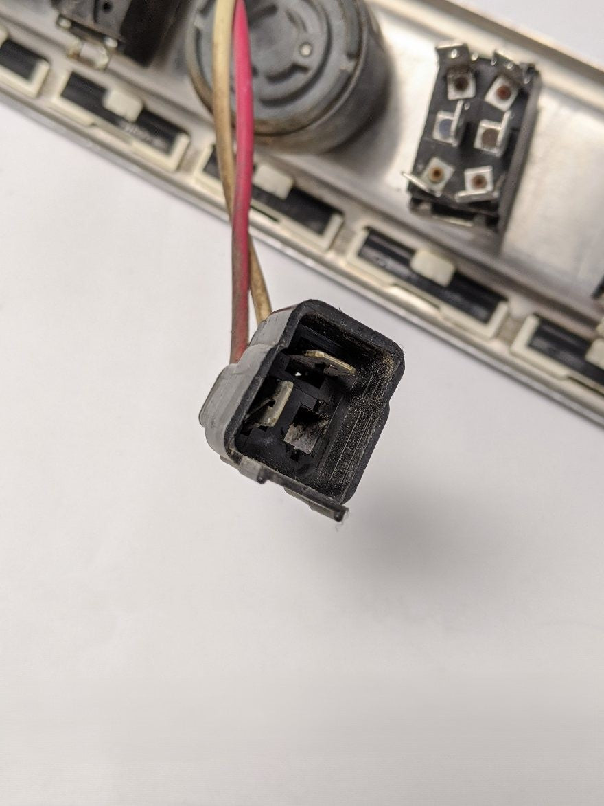 Used Freightliner FLD Classic Dash RH Switch Panel -  P/N 22-25266-004