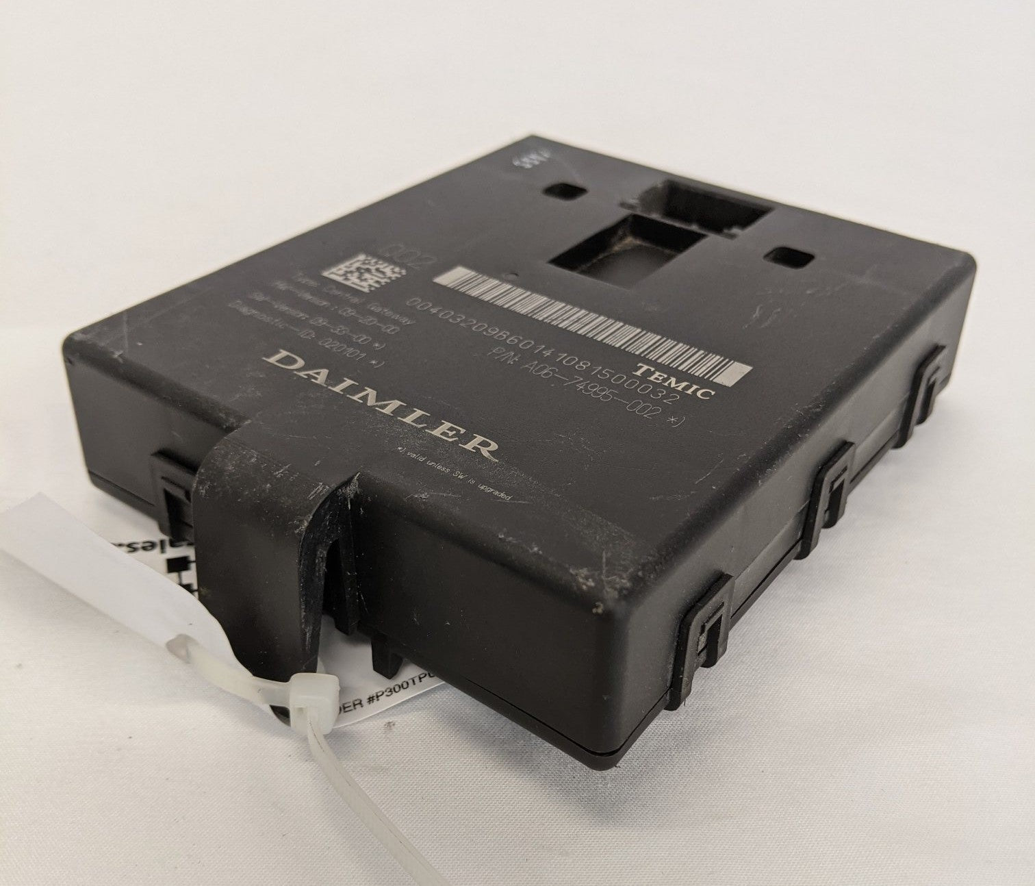 Damaged Freightliner Daimler Central Gateway Control Module - P/N A06-74995-002 (10175157600572)