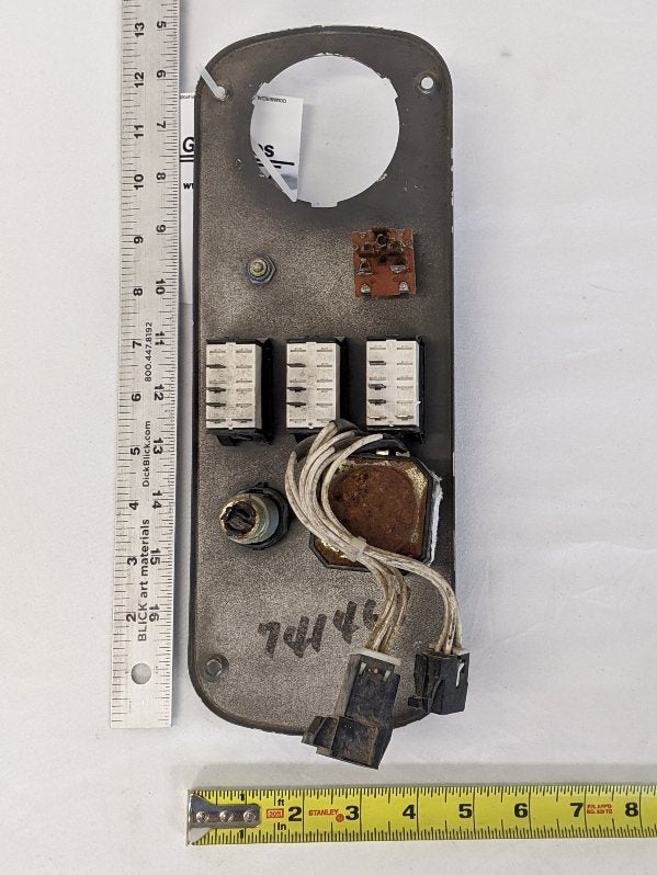 Used Freightliner Columbia Sleeper Cab Control Panel - P/N 22-43811-004