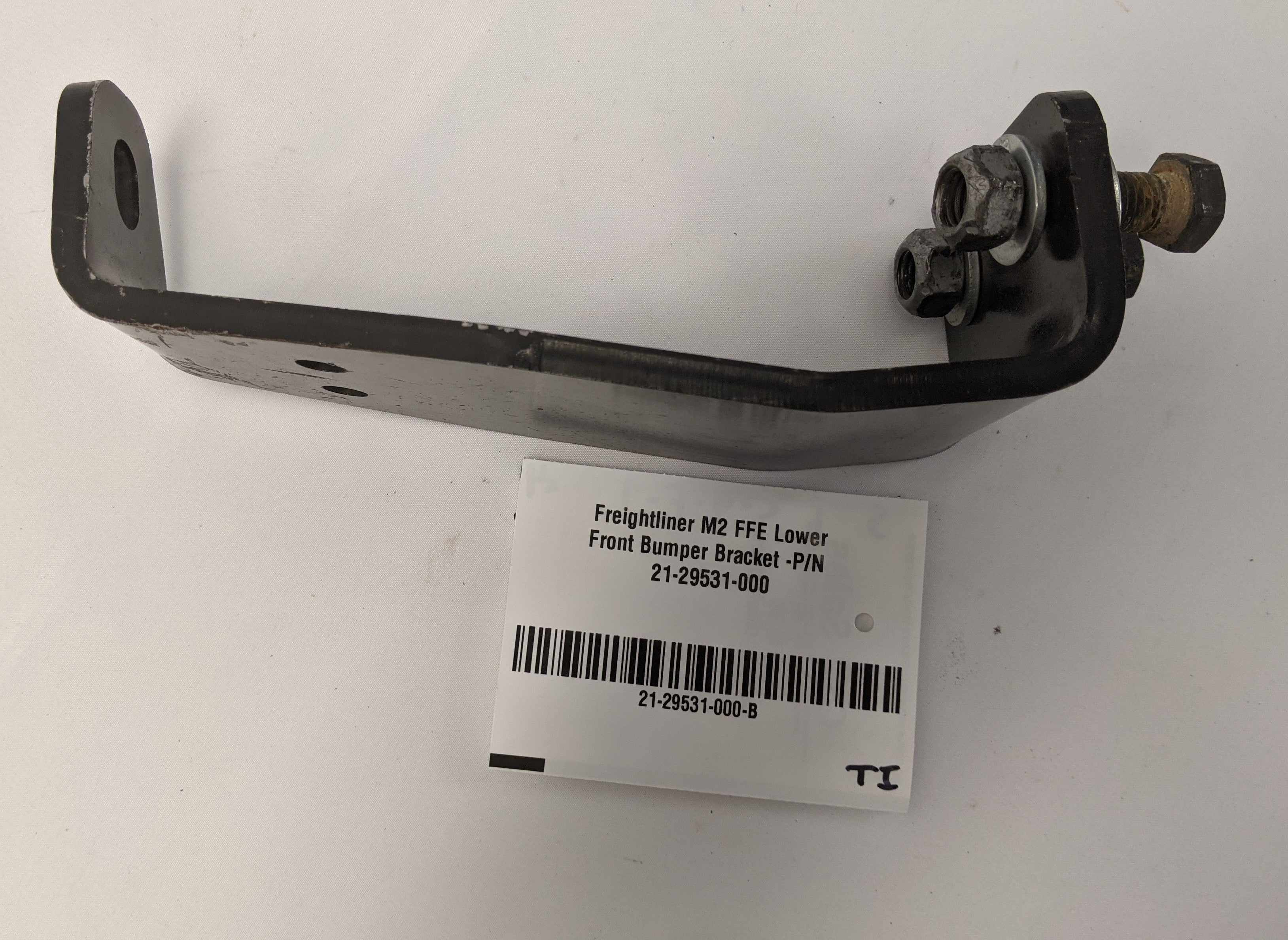 Freightliner M2 FFE Lower Front Bumper Bracket -P/N 21-29531-000