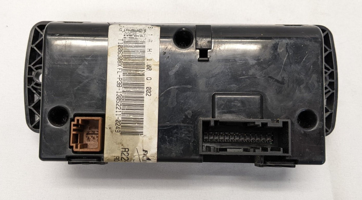 Used Freightliner Cascadia P3 Sleeper HVAC A/C Control Panel- P/N A22-64737-001