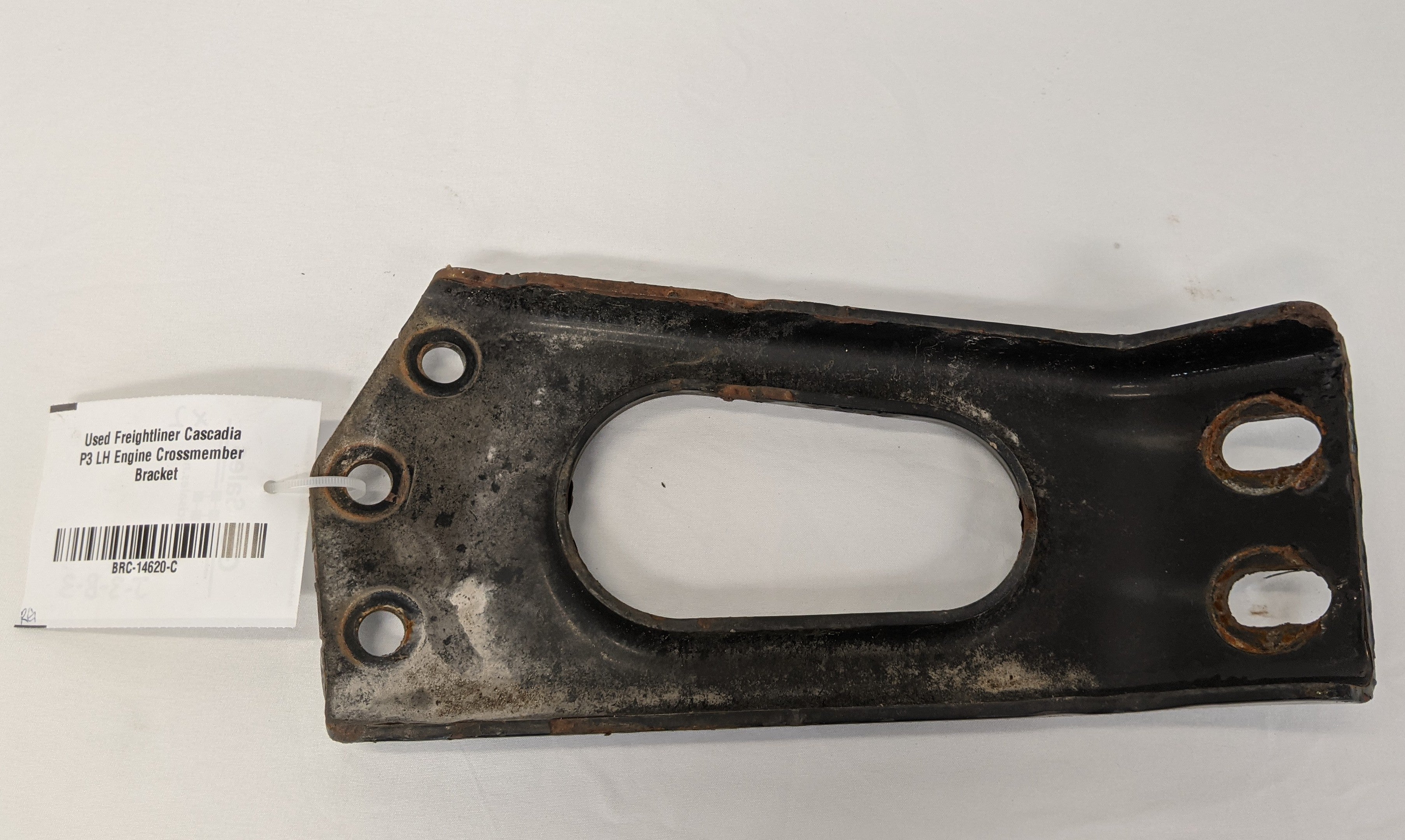 Used Freightliner Cascadia P3 LH Engine Crossmember Bracket - P/N 15-23711-004 (10094981251388)