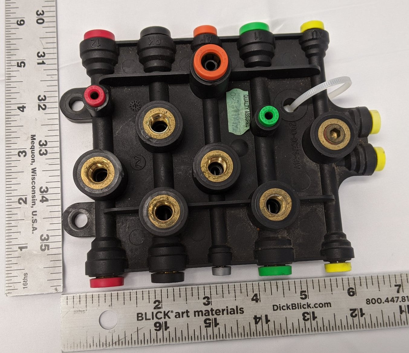 Used Freightliner Air Switch Manifold Block - P/N A12-14736-002