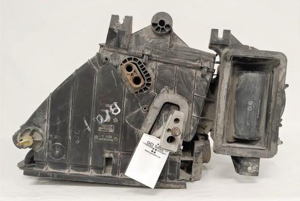 Damaged Freightliner  Heater and AC Main Unit Assembly - P/N  A22-62757-003 (8048437920060)
