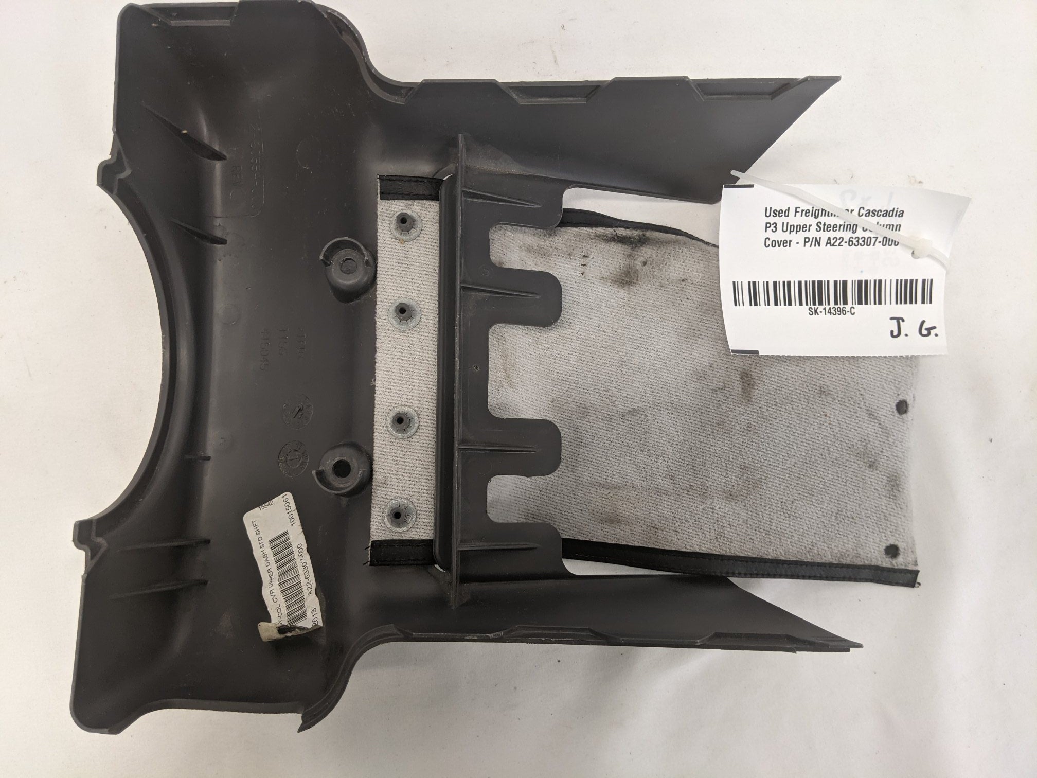 Used Freightliner Cascadia P3 Upper Steering Column Cover - P/N A22-63307-000