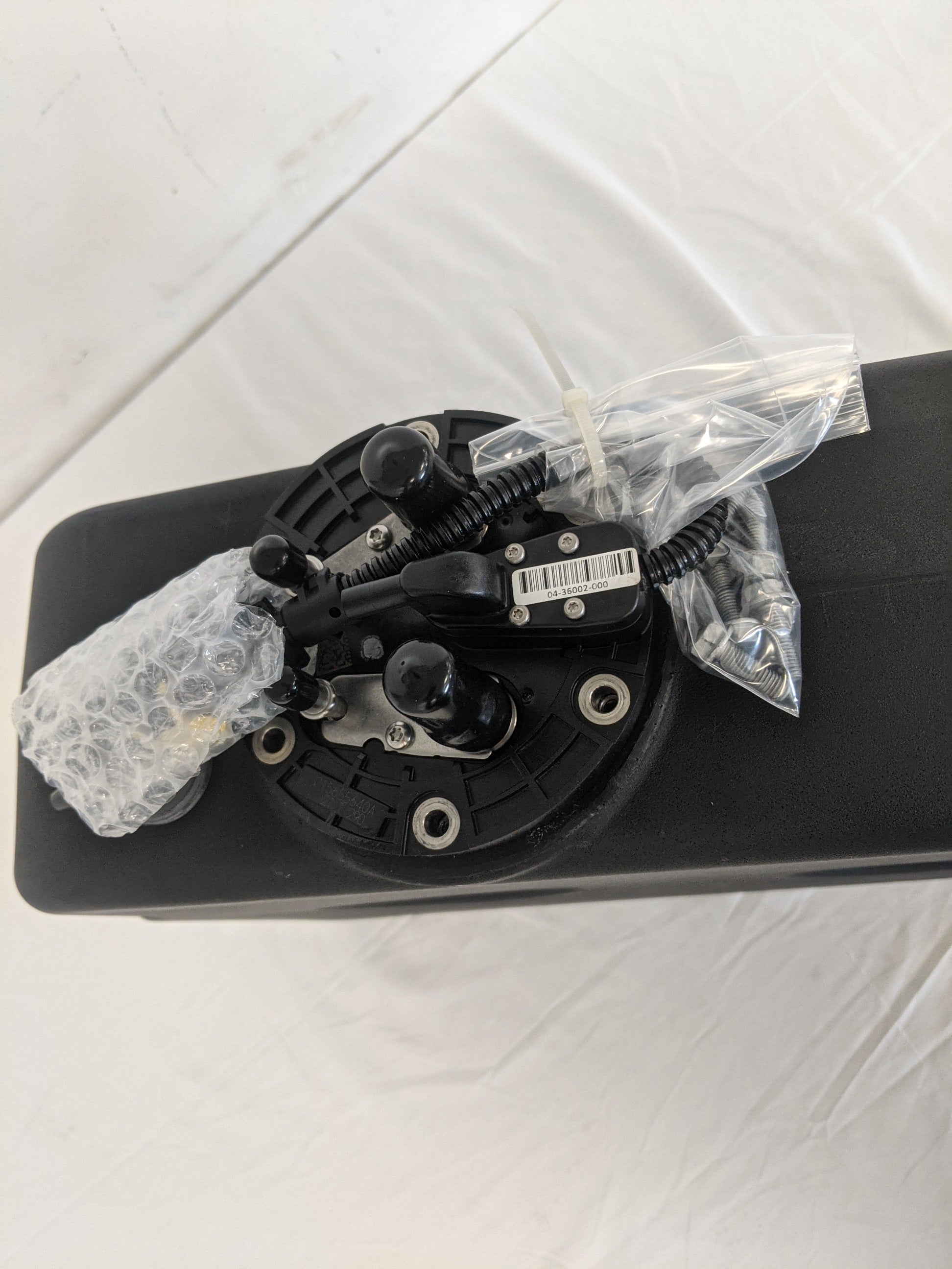 New FTL 6-Gallon DEF Tank 04-31371-000 w/ Header 04-31354-004- P/N A04-35188-002