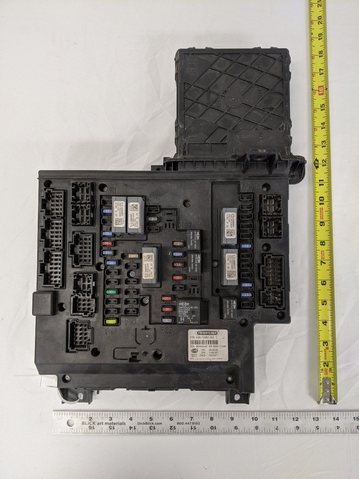 Used Hella Freightliner Cascadia Cabin Control Module - P/N A06-75981-002