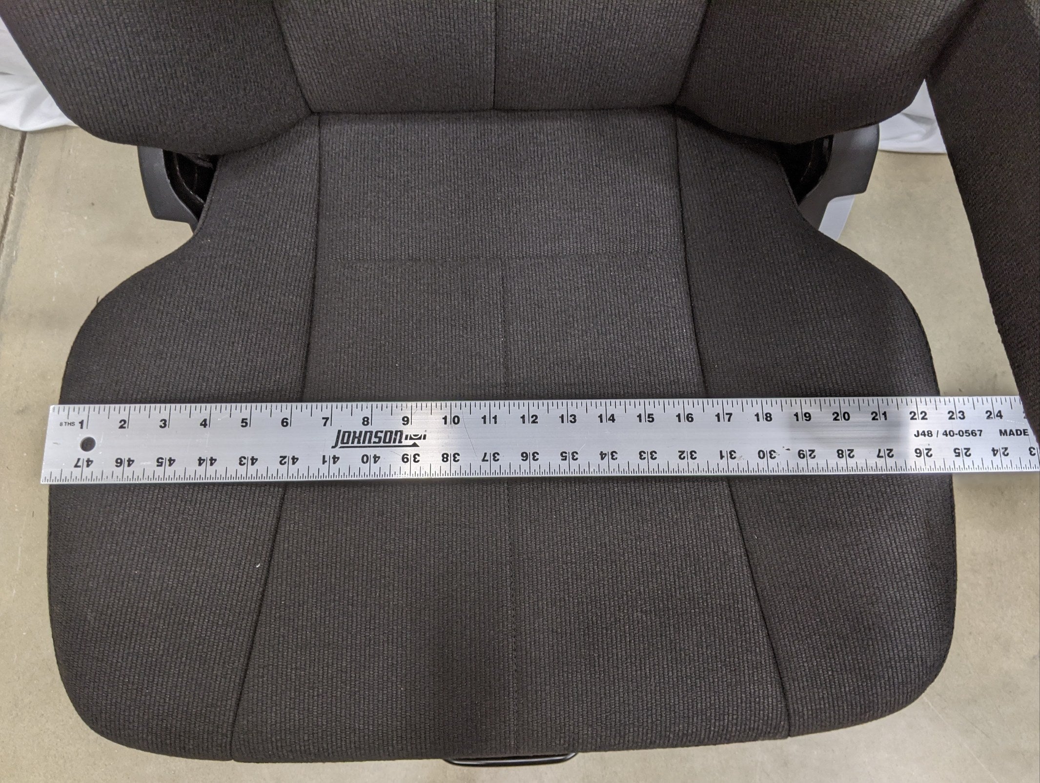 Damaged ISRI  Air Ride 1 Arm 2 Lumbar Black Passenger Seat -P/N ISR 816004 326 (9995468144956)