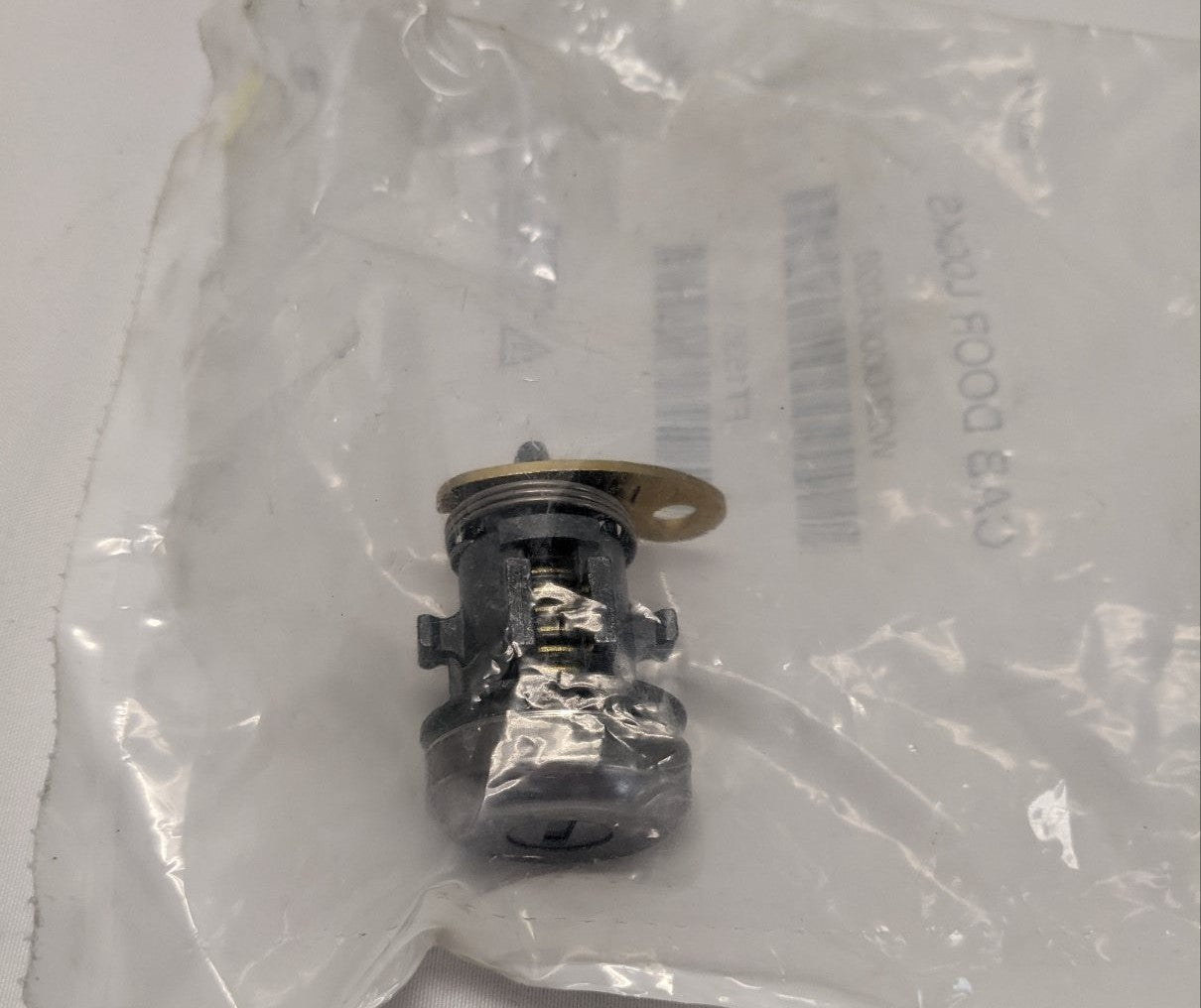 New 1501-3001, 3 Keys W4 Door & Ignition Lock Set - P/N W22-00064-028
