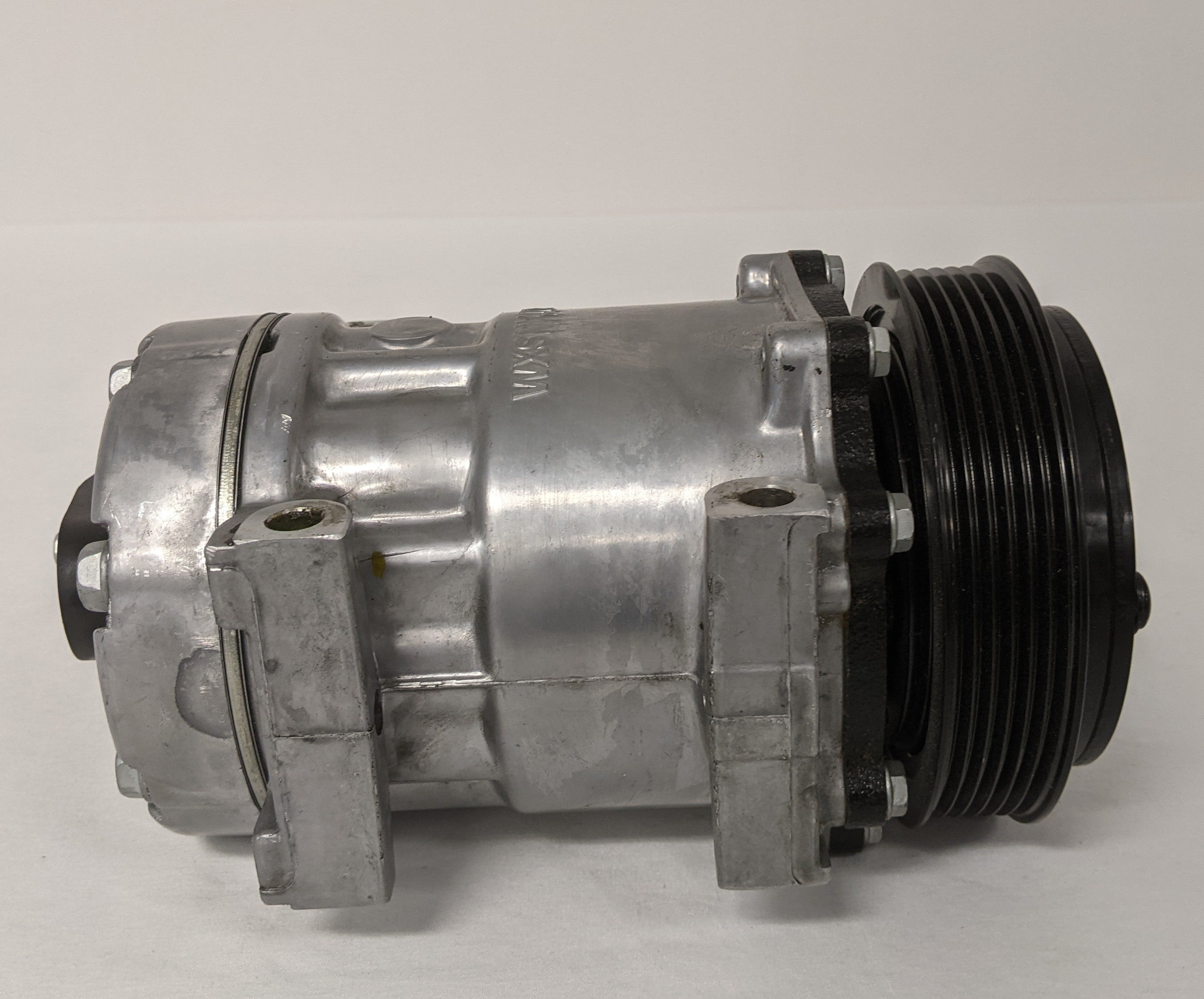 Used Alliance 12V 6 Groove 125 mm 7H DM A/C Compressor - P/N ABPN83304QP7H154430 (9905160028476)