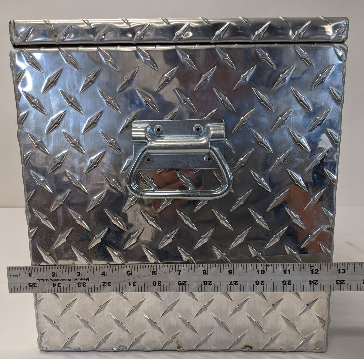Belmor 48 Qt. Diamond Aluminum Cooler - P/N BLR 4400B
