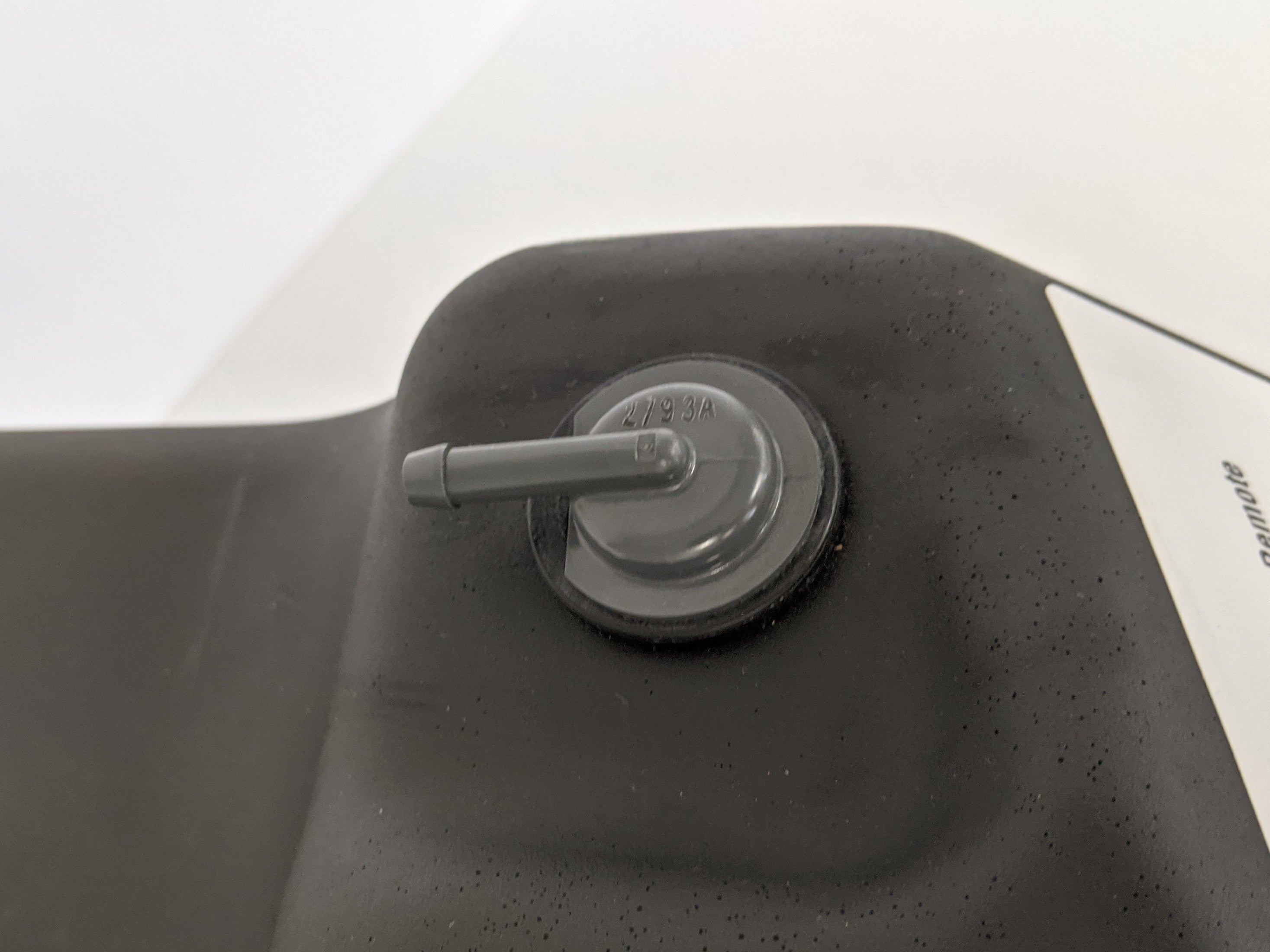 Freightliner 23 Gal. Remote Fill DEF Tank  - P/N 04-33150-000 (6558556029014)