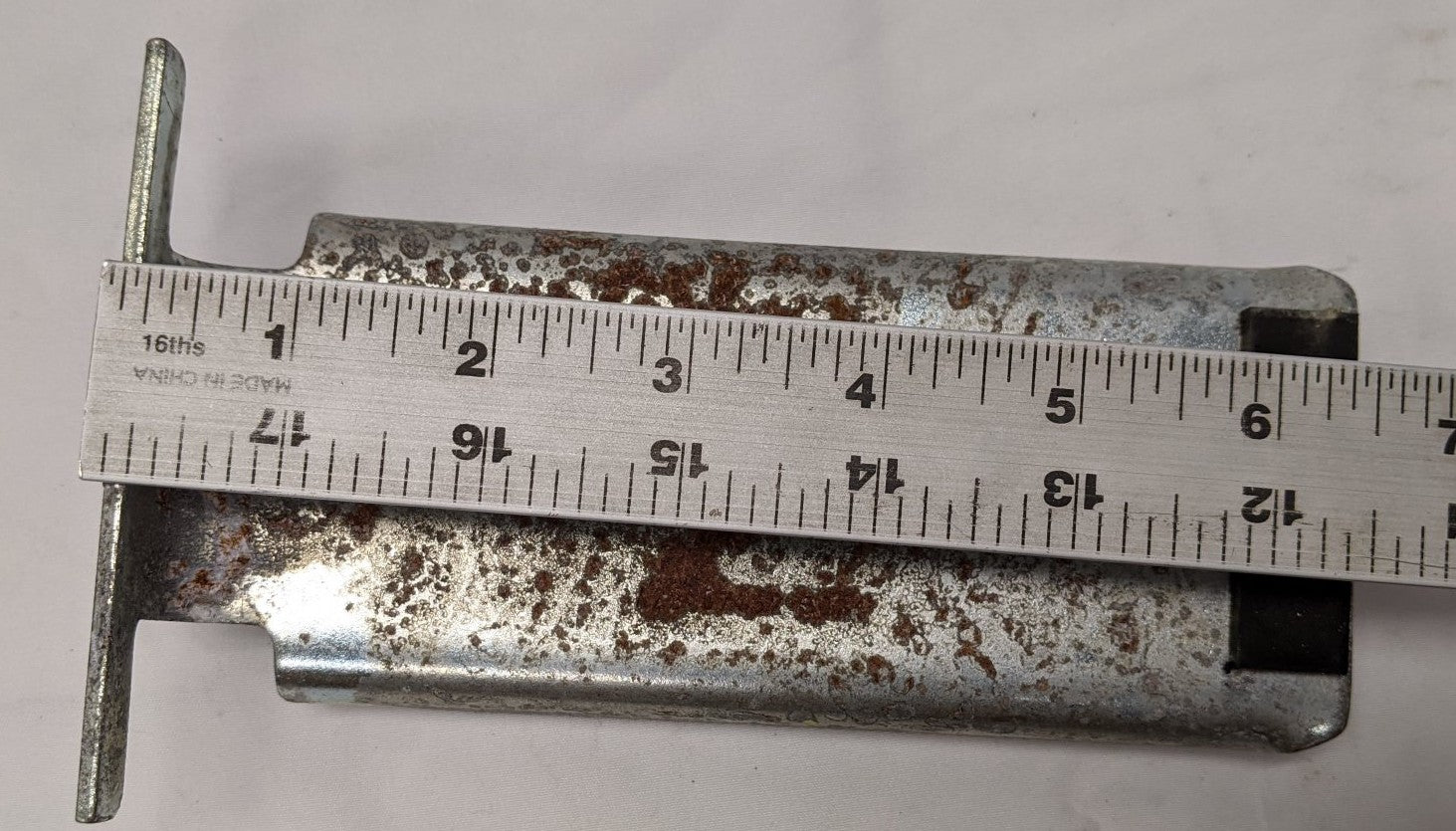 Freightliner Tread Deck Plate Bracket - P/N A22-57932-002