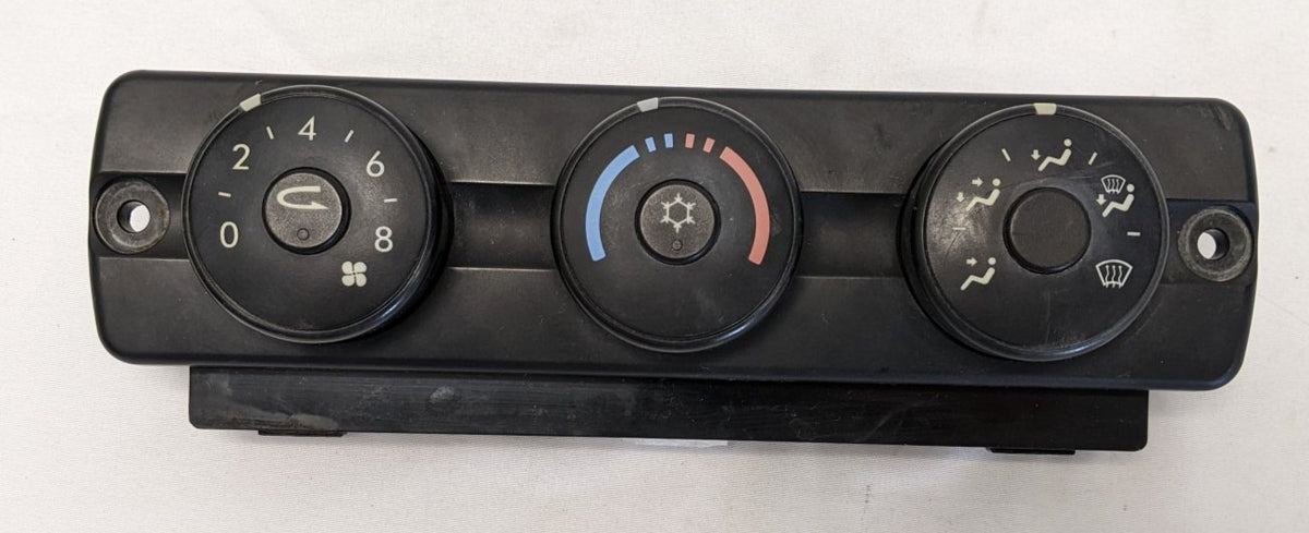 Freightliner Cascadia P3 HVAC Control A22-60645-101 No Aux