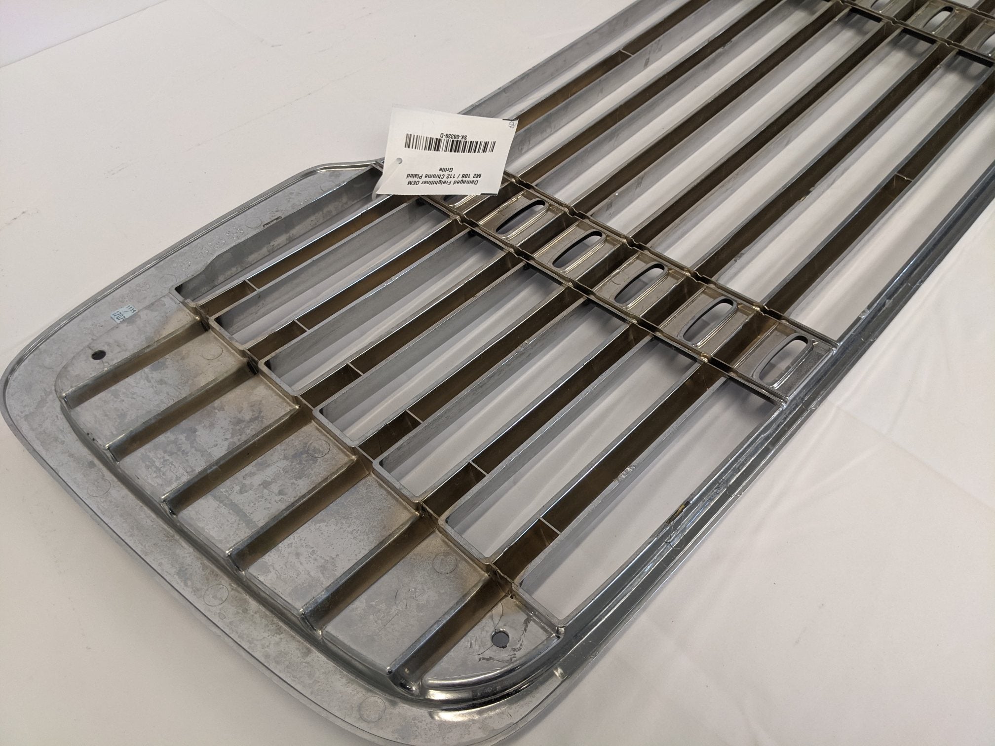 Damaged Freightliner OEM M2 106 / 112 Chrome Plated Grille -P/N 17-14787-001 (6728217657430)