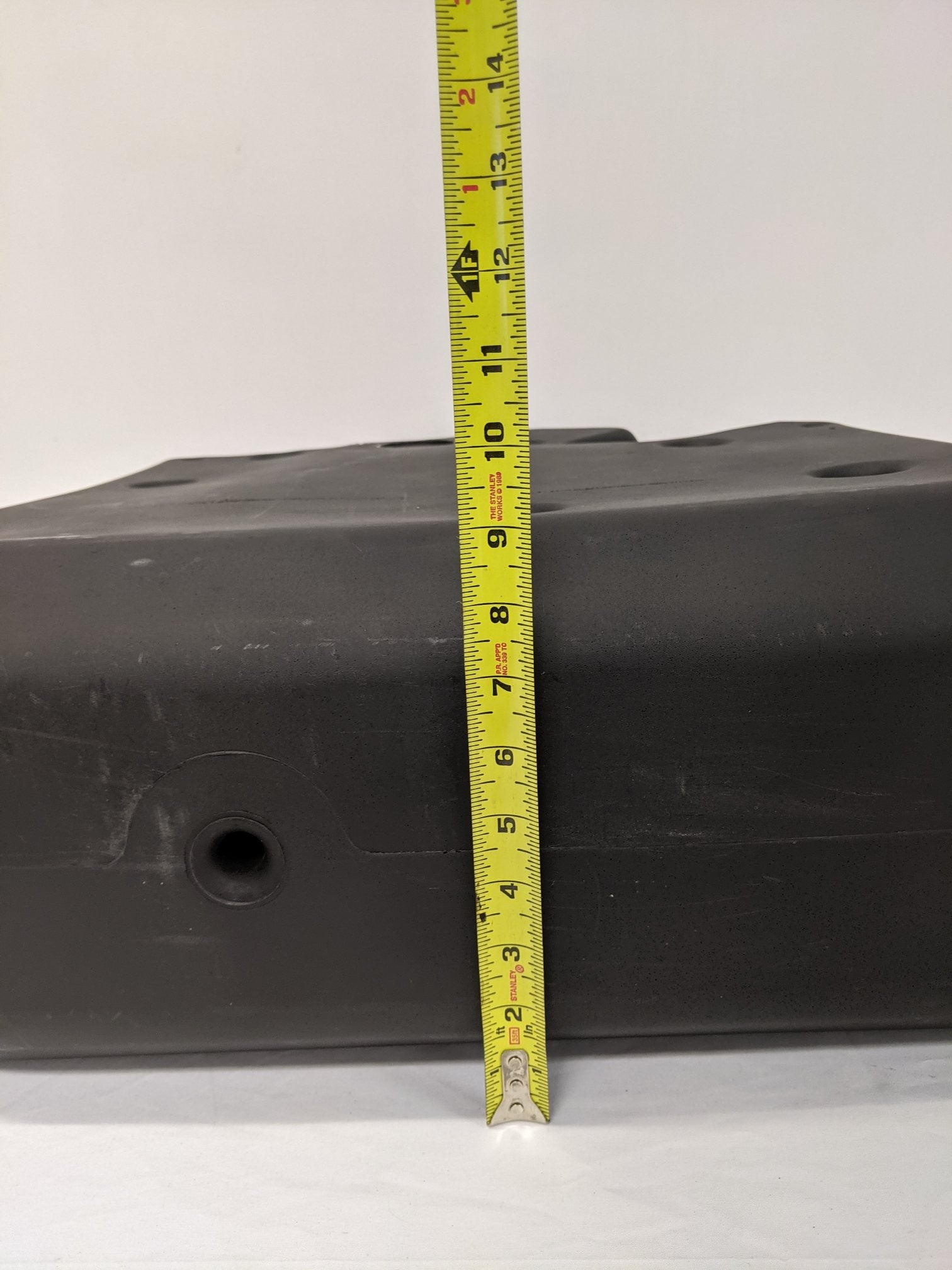 New Freightliner 13 Gal. DEF Tank P/N: 04-33149-000 & Header P/N 04-35959-000 (10116920017212)